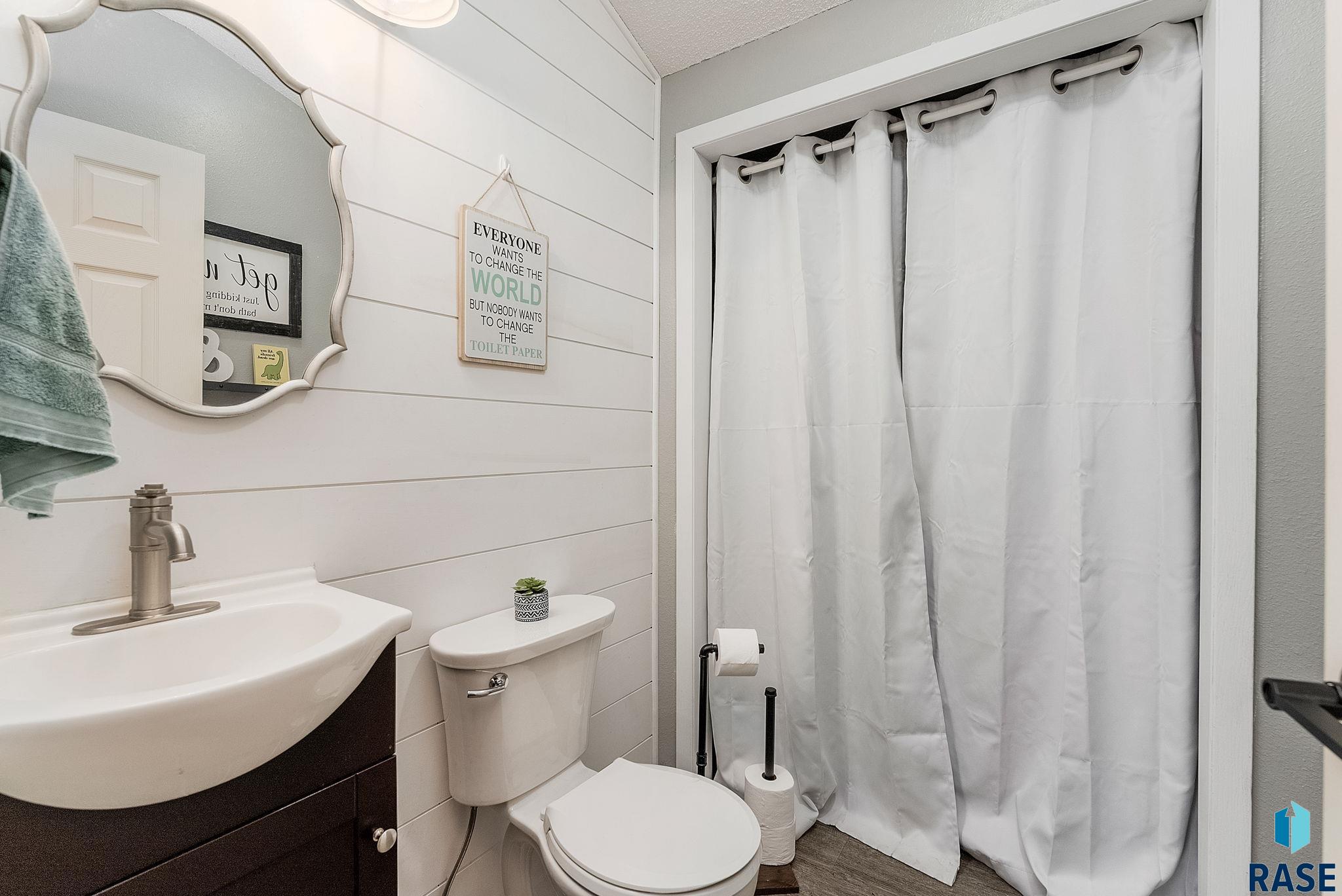 802 S 10th Ave Avenue, Sioux Falls, New Jersey image 10
