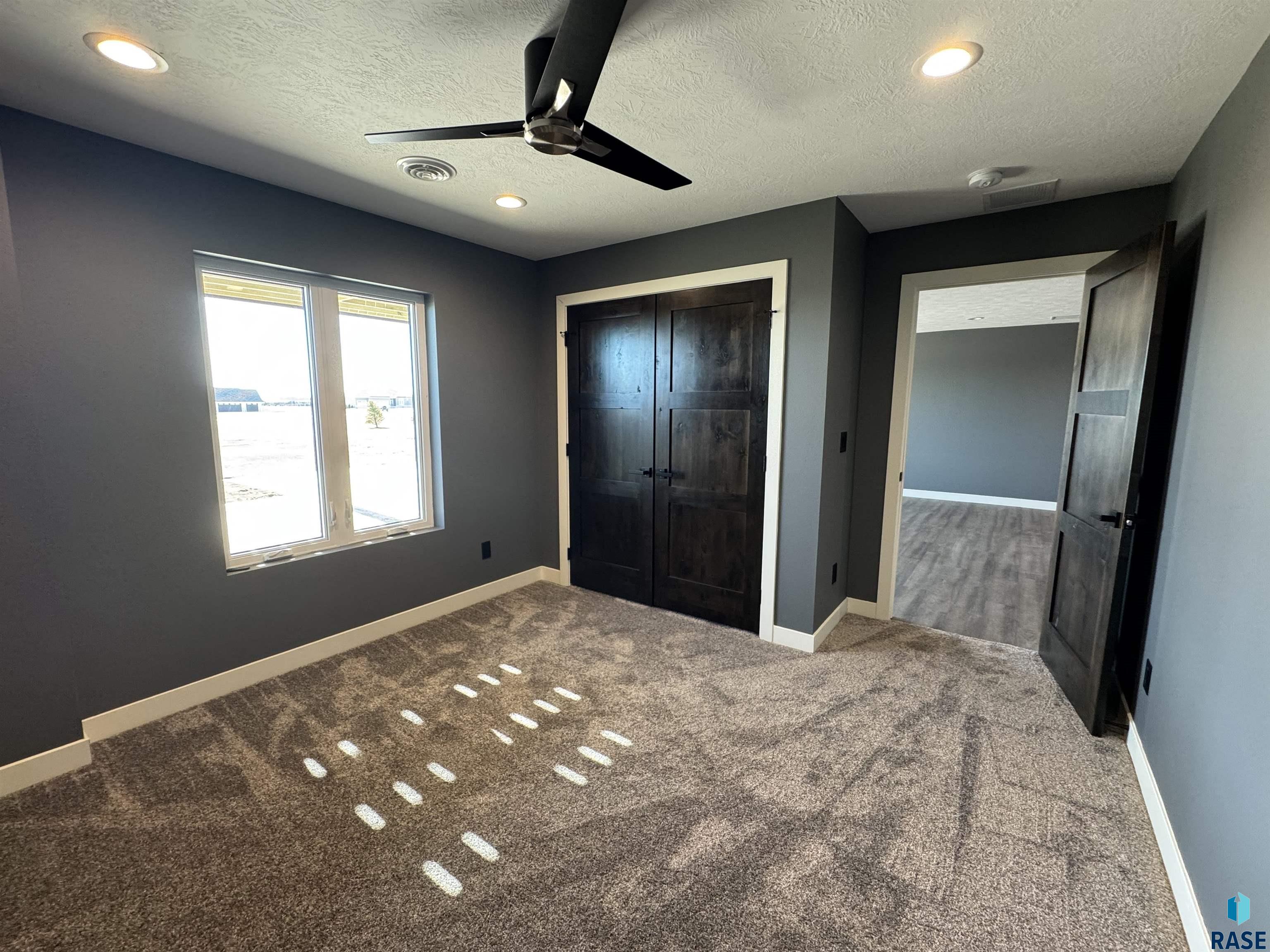 124 Caleb Ct Court, Parker, South Dakota image 23