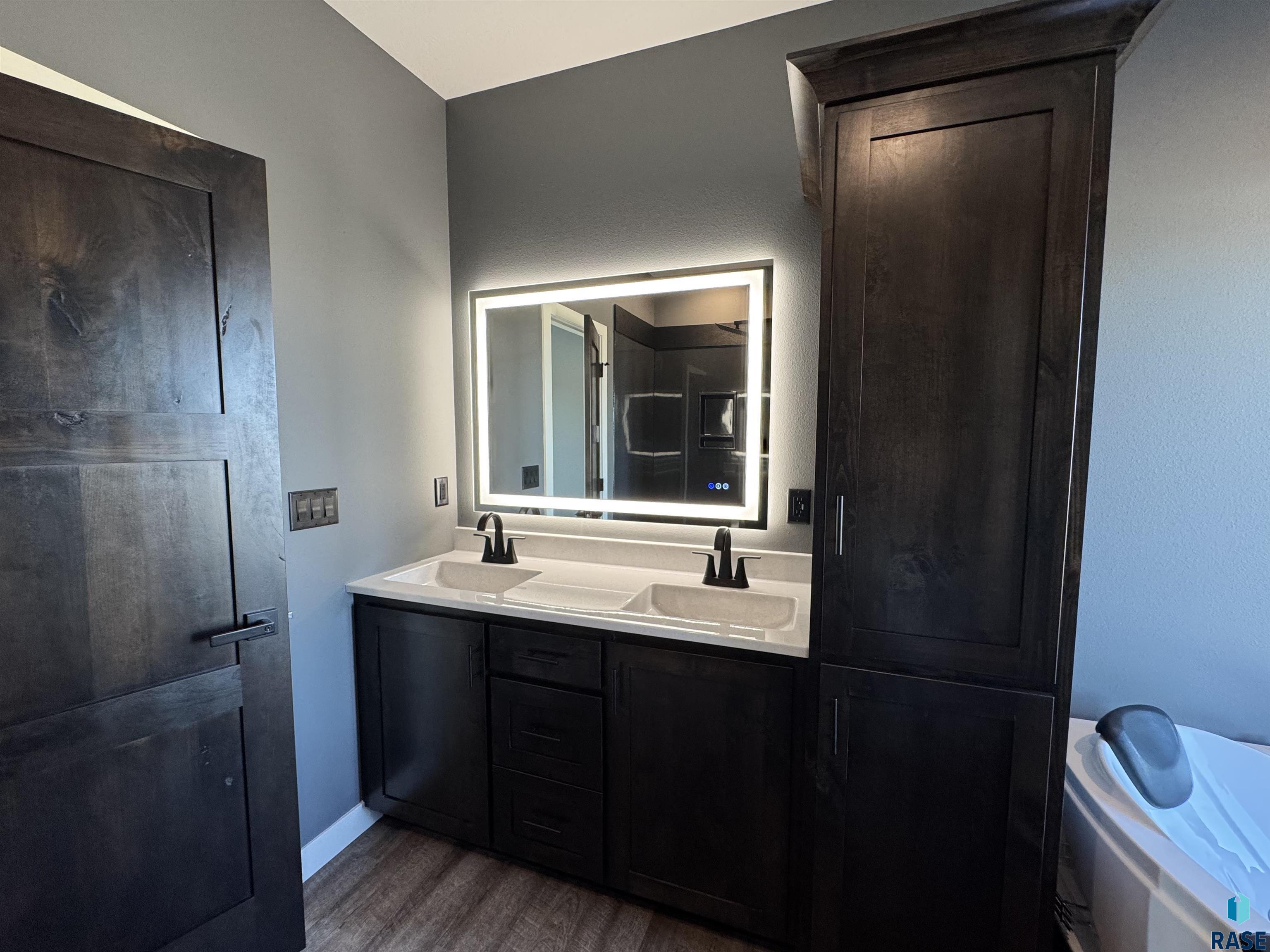 124 Caleb Ct Court, Parker, South Dakota image 11