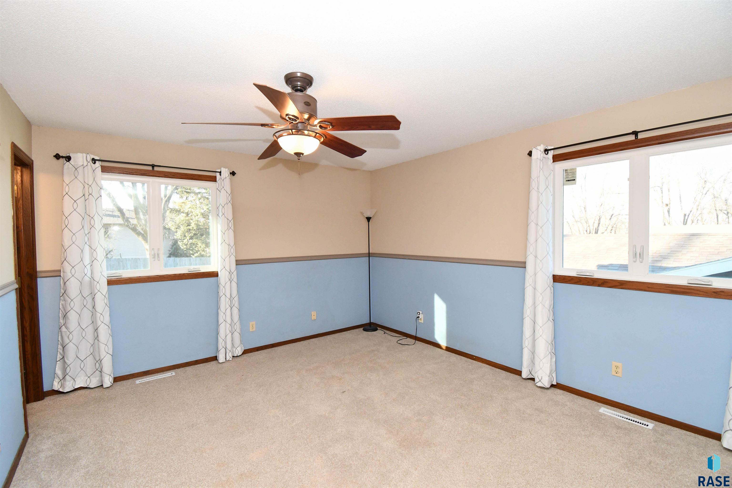 313 E Lotta St Street, Sioux Falls, South Dakota image 6