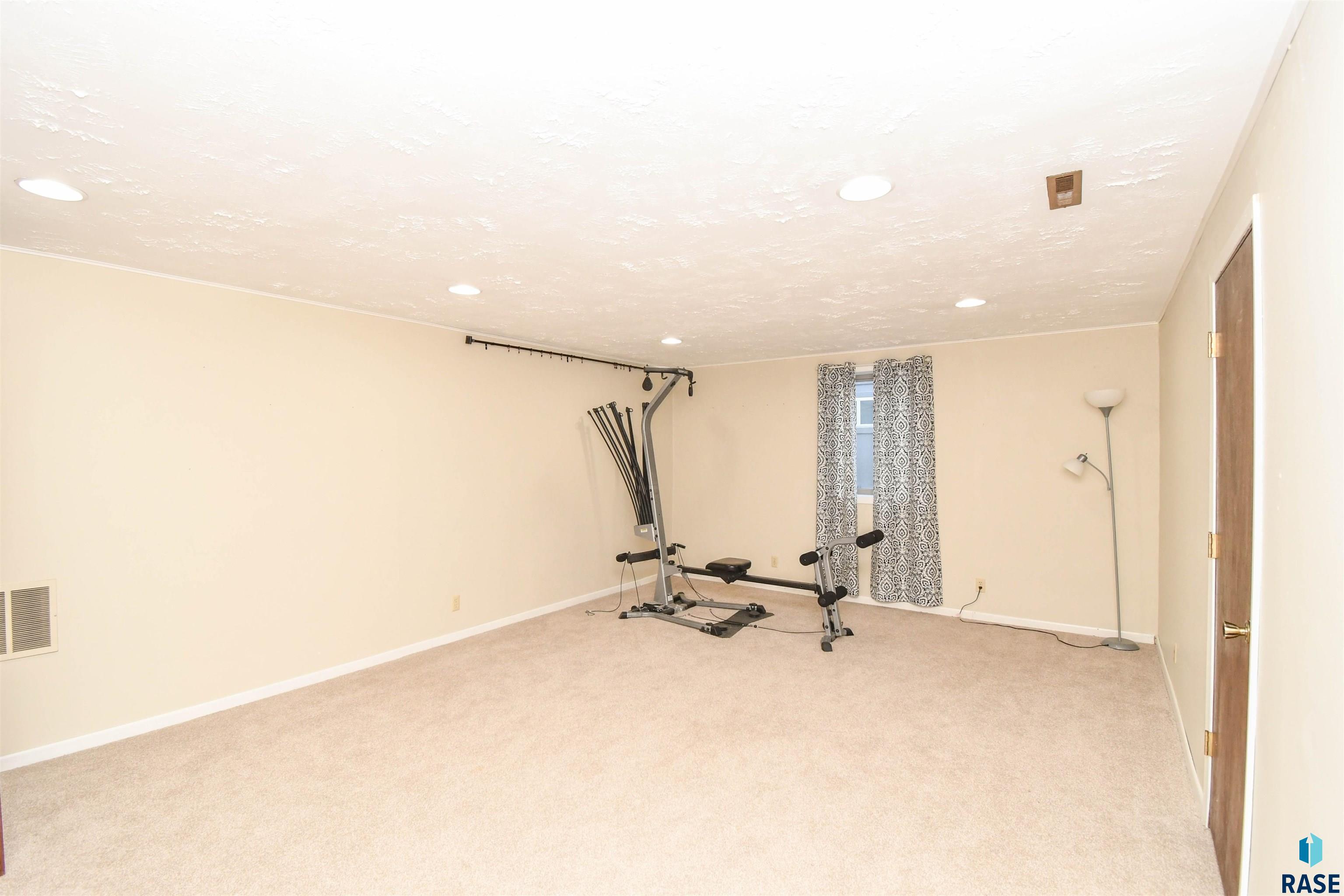 313 E Lotta St Street, Sioux Falls, South Dakota image 12