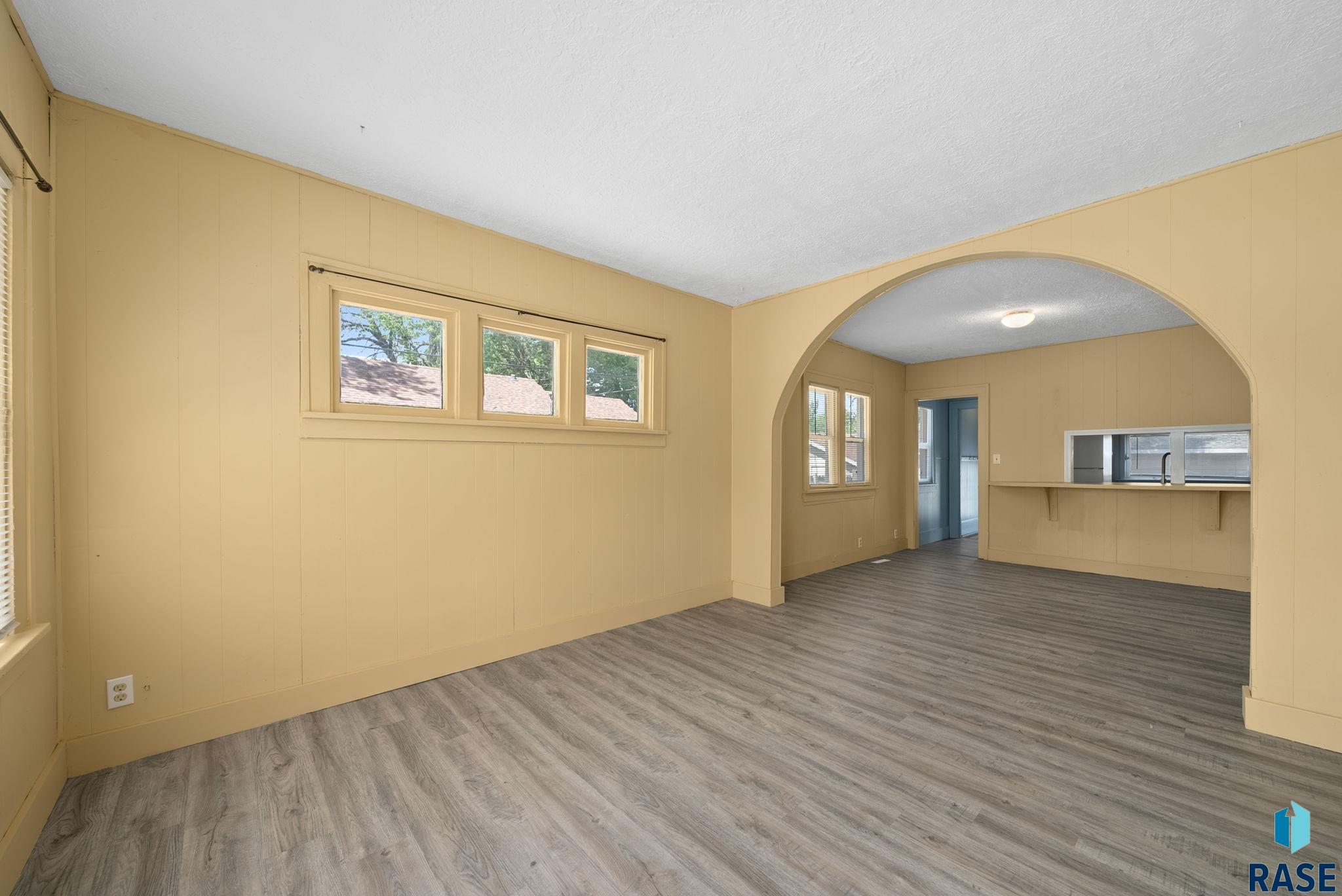 704 W 2nd St Street, Sioux Falls, New Jersey image 26