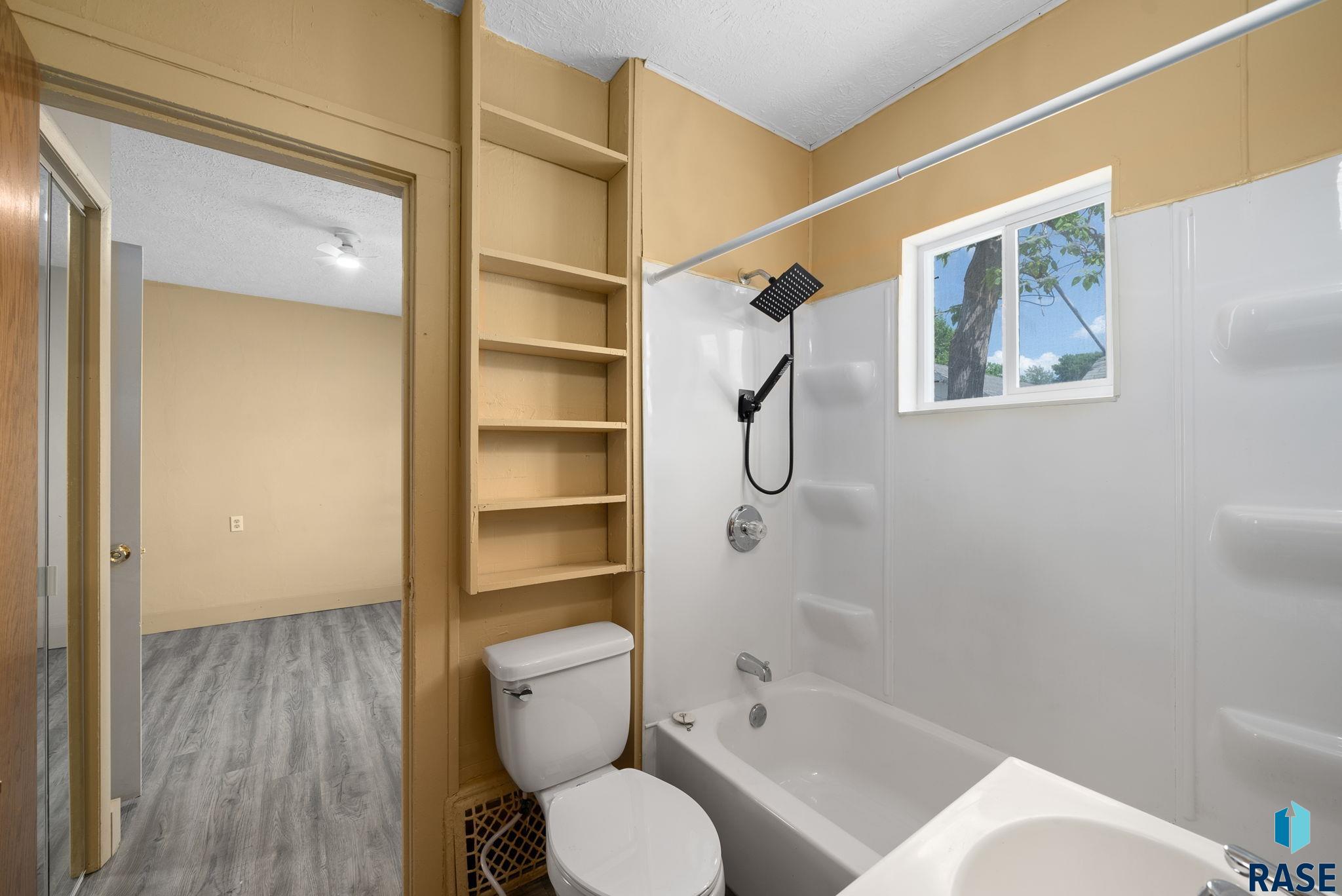 704 W 2nd St Street, Sioux Falls, New Jersey image 18