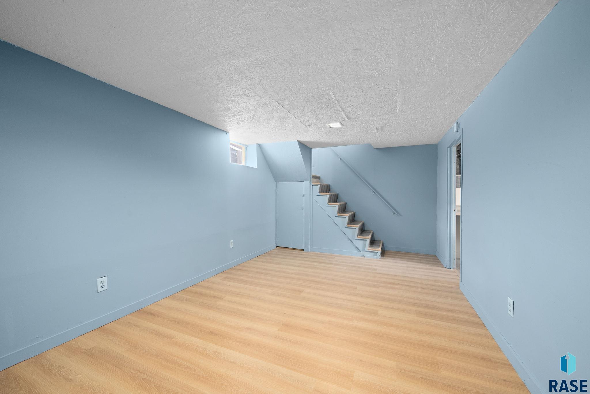 704 W 2nd St Street, Sioux Falls, New Jersey image 34