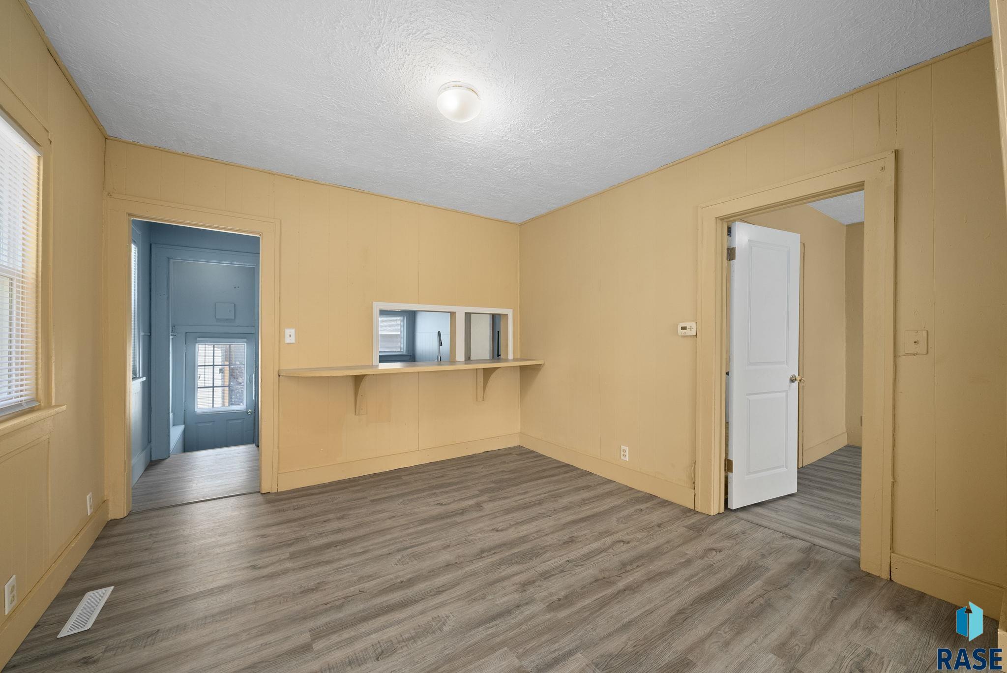 704 W 2nd St Street, Sioux Falls, New Jersey image 28