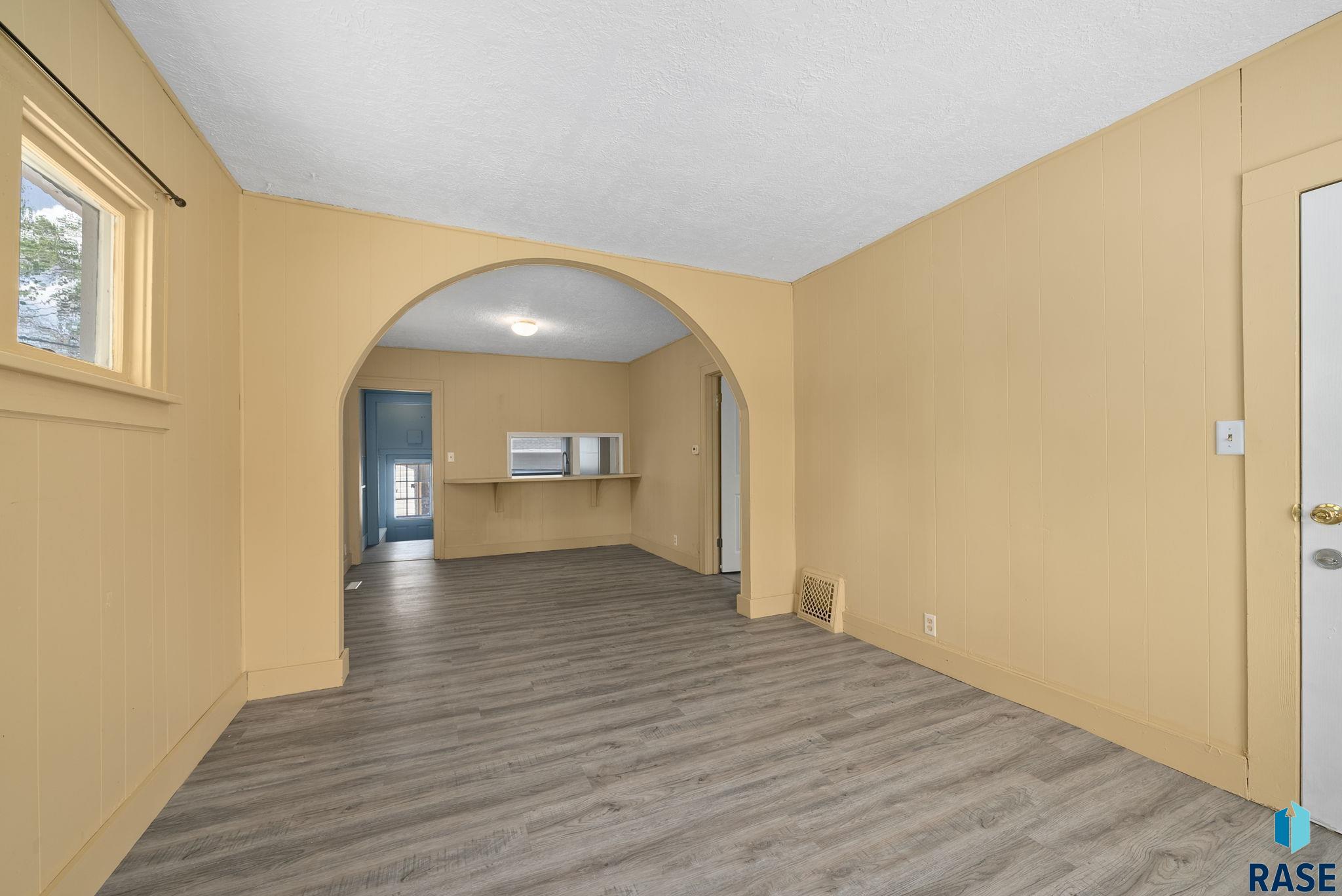 704 W 2nd St Street, Sioux Falls, New Jersey image 27
