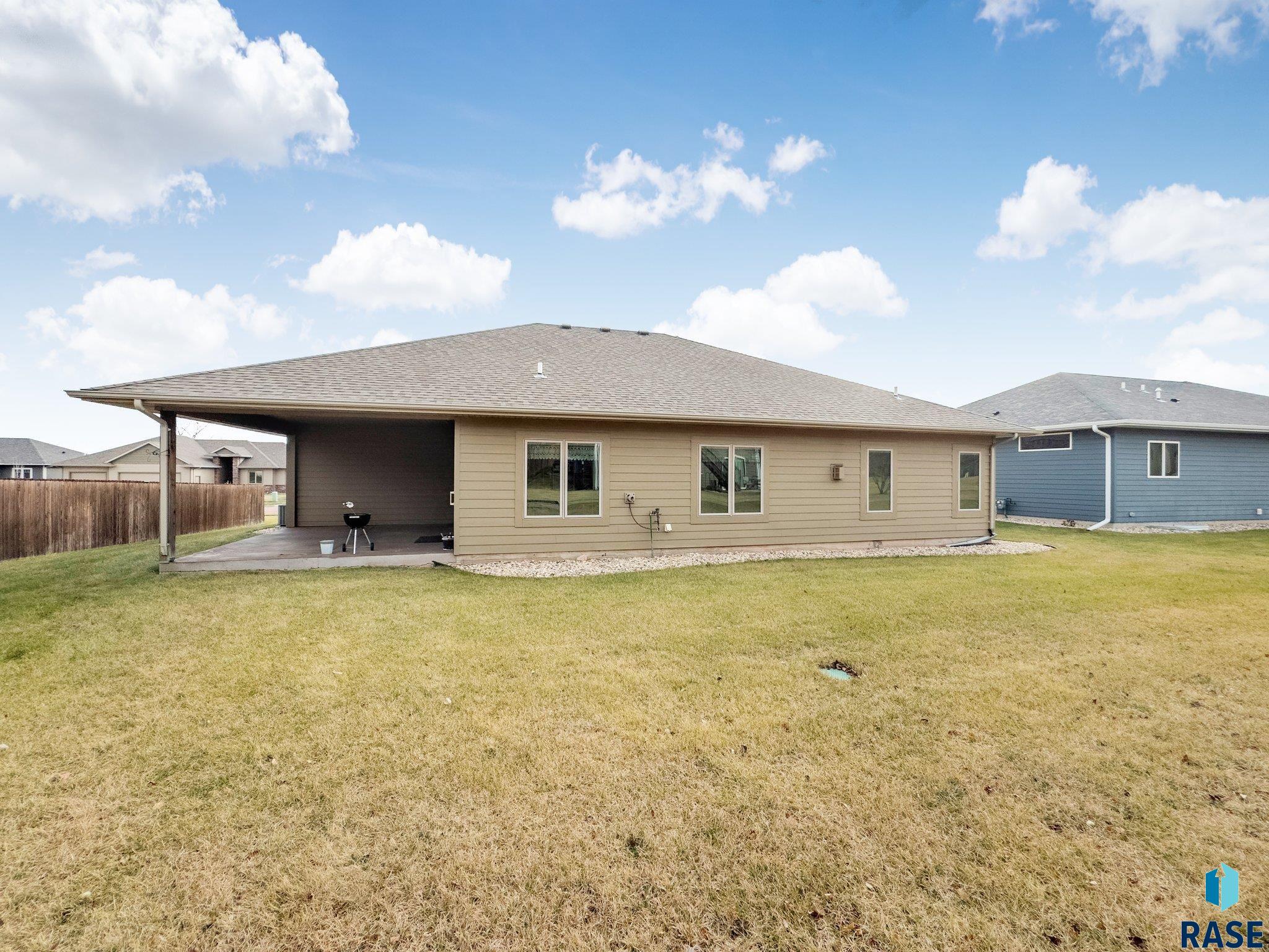 1909 S Firefly Dr Drive, Sioux Falls, South Dakota image 4