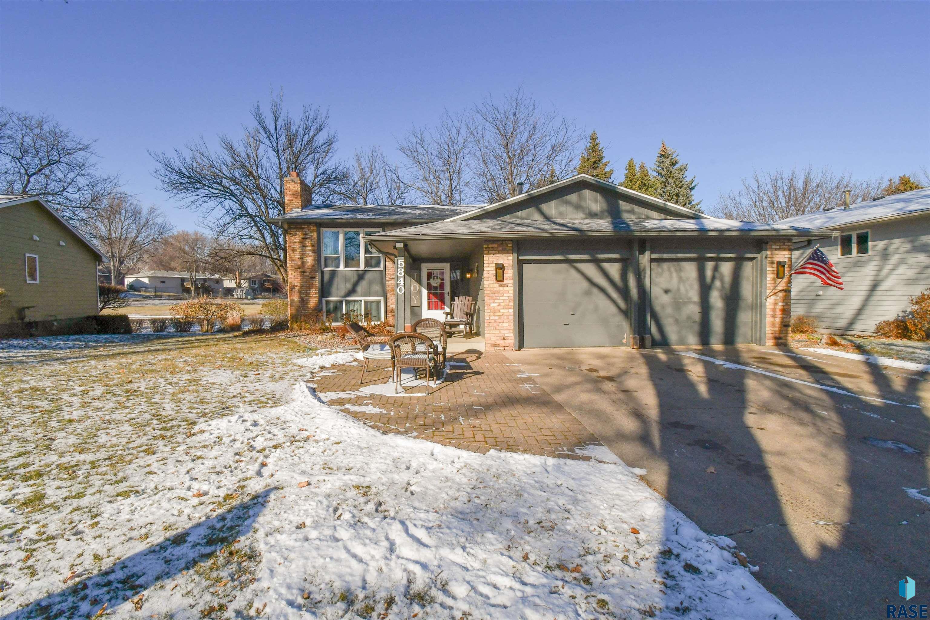 5840 W Karen Dr Drive, Sioux Falls, South Dakota image 1