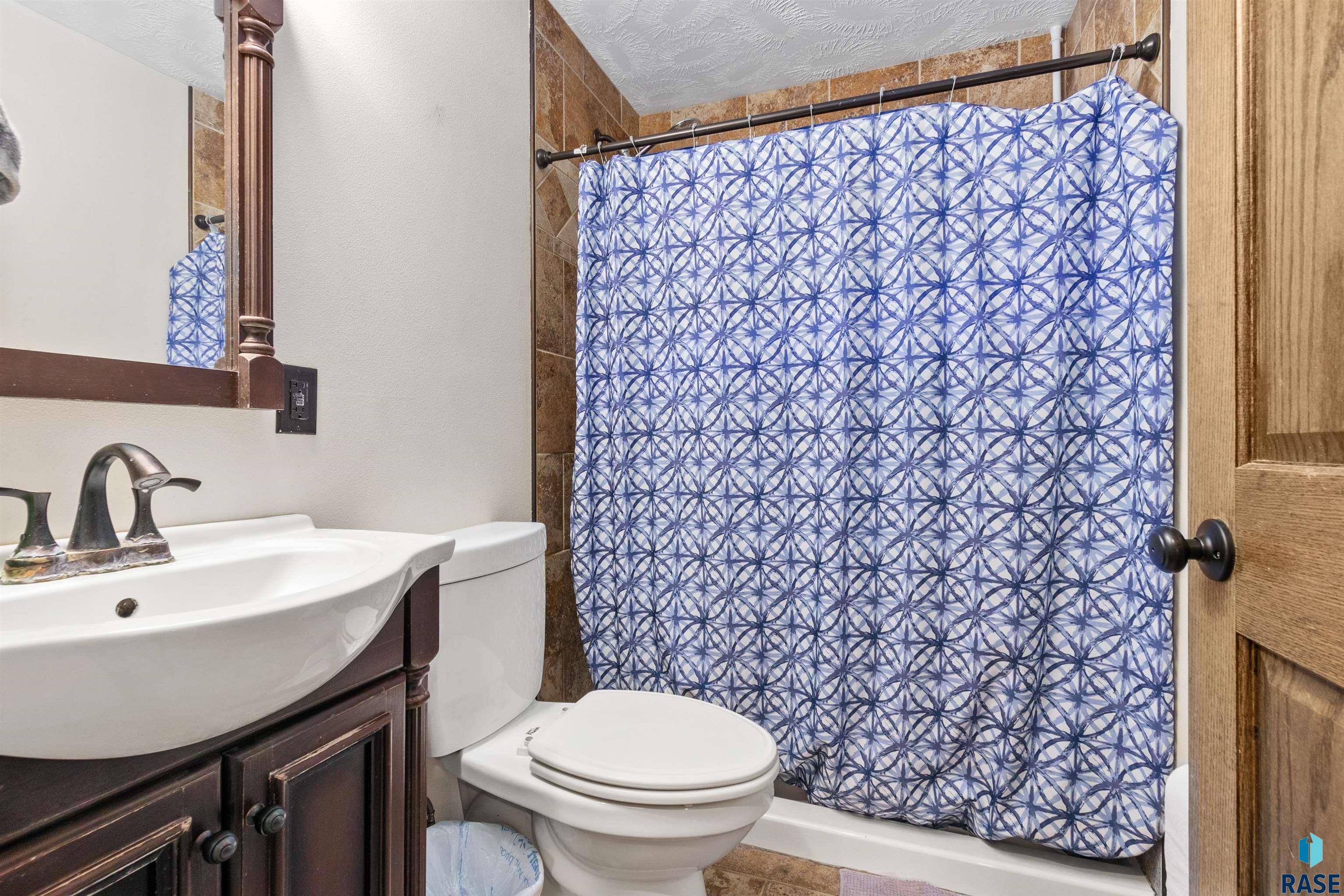 618 Perry Ln Lane, Harrisburg, New Jersey image 15