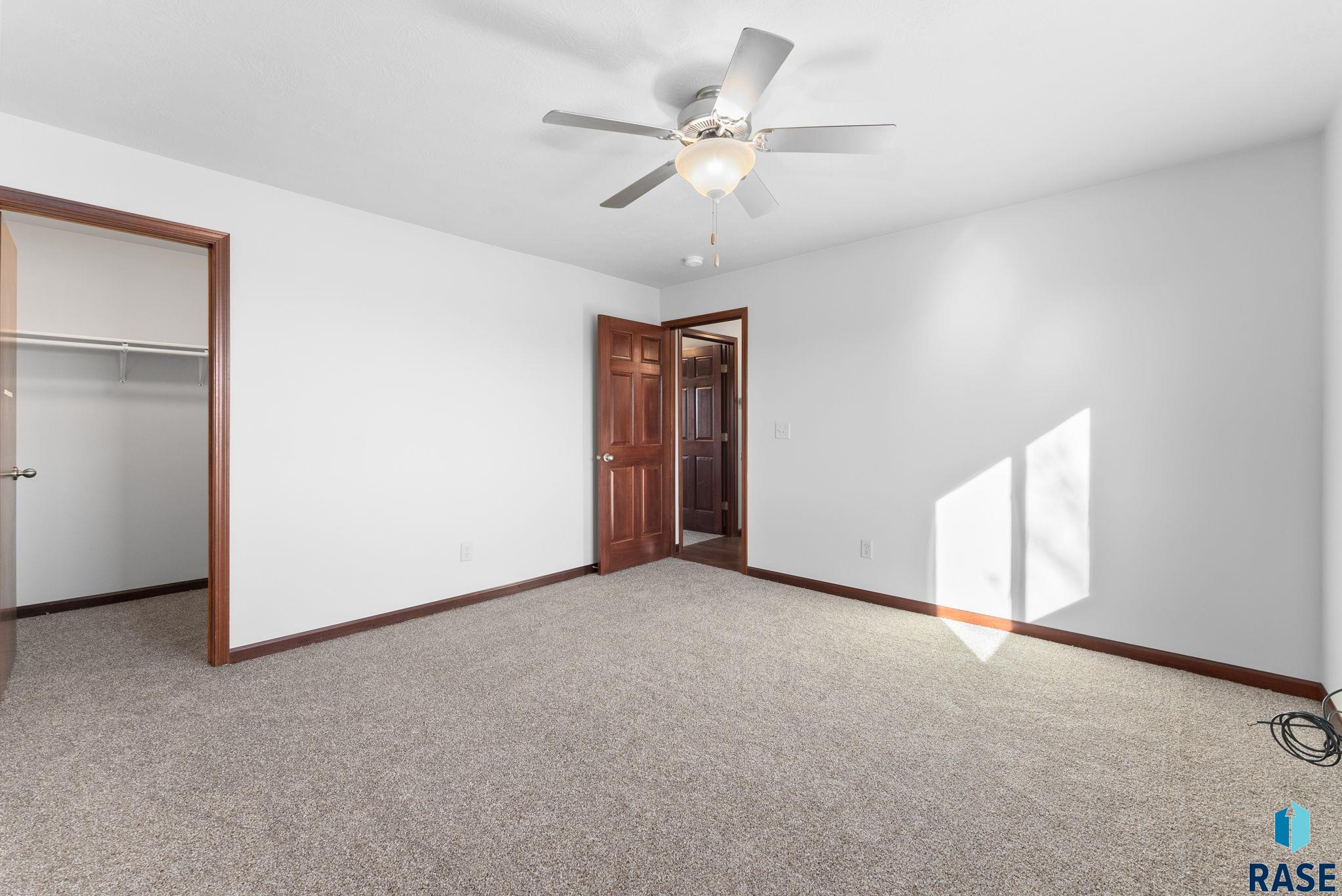 Sioux Falls, South Dakota 57108, United States, 2 Bedrooms Bedrooms, ,1 BathroomBathrooms,Residential,Contingent,12290