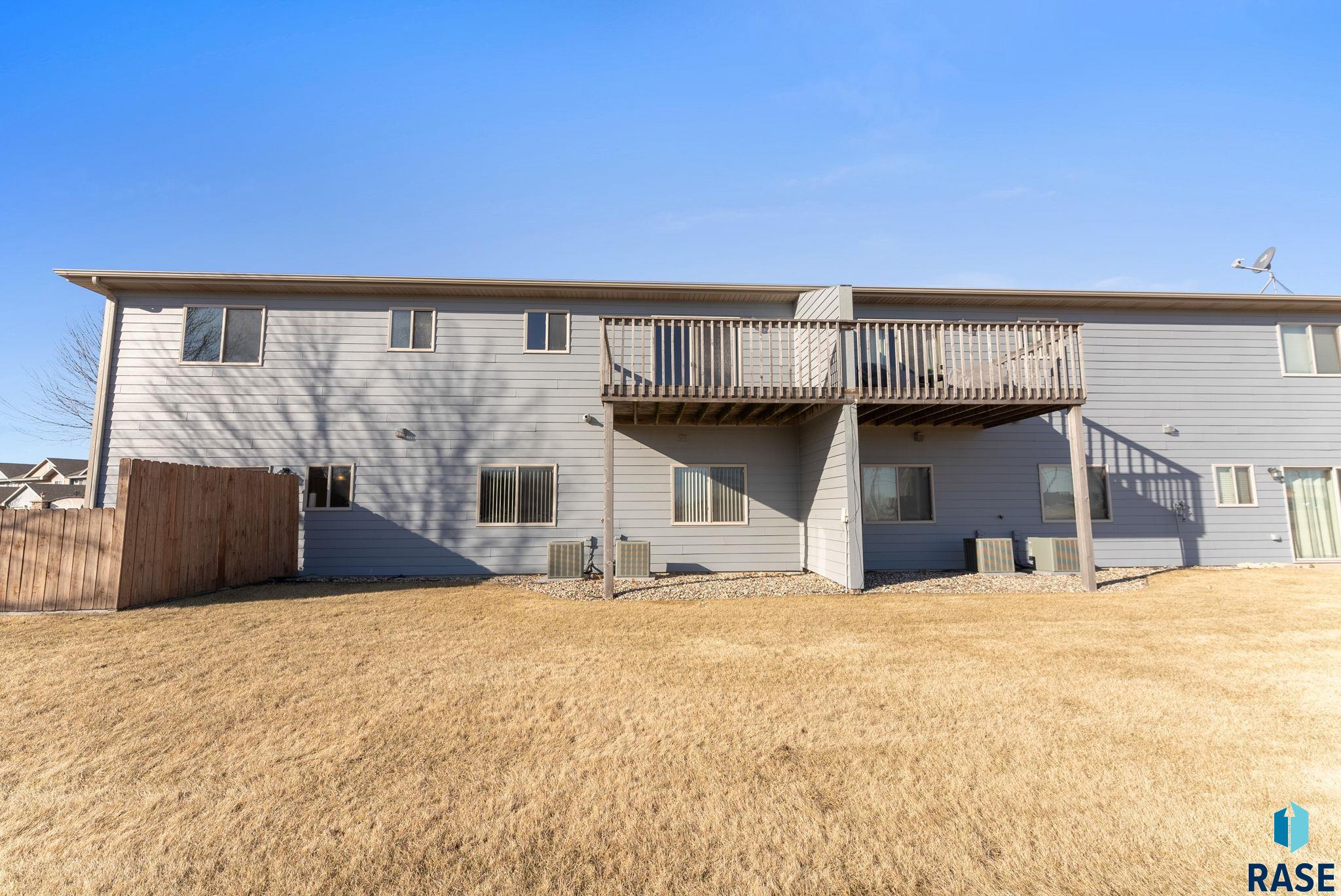 Sioux Falls, South Dakota 57108, United States, 2 Bedrooms Bedrooms, ,1 BathroomBathrooms,Residential,Contingent,12290