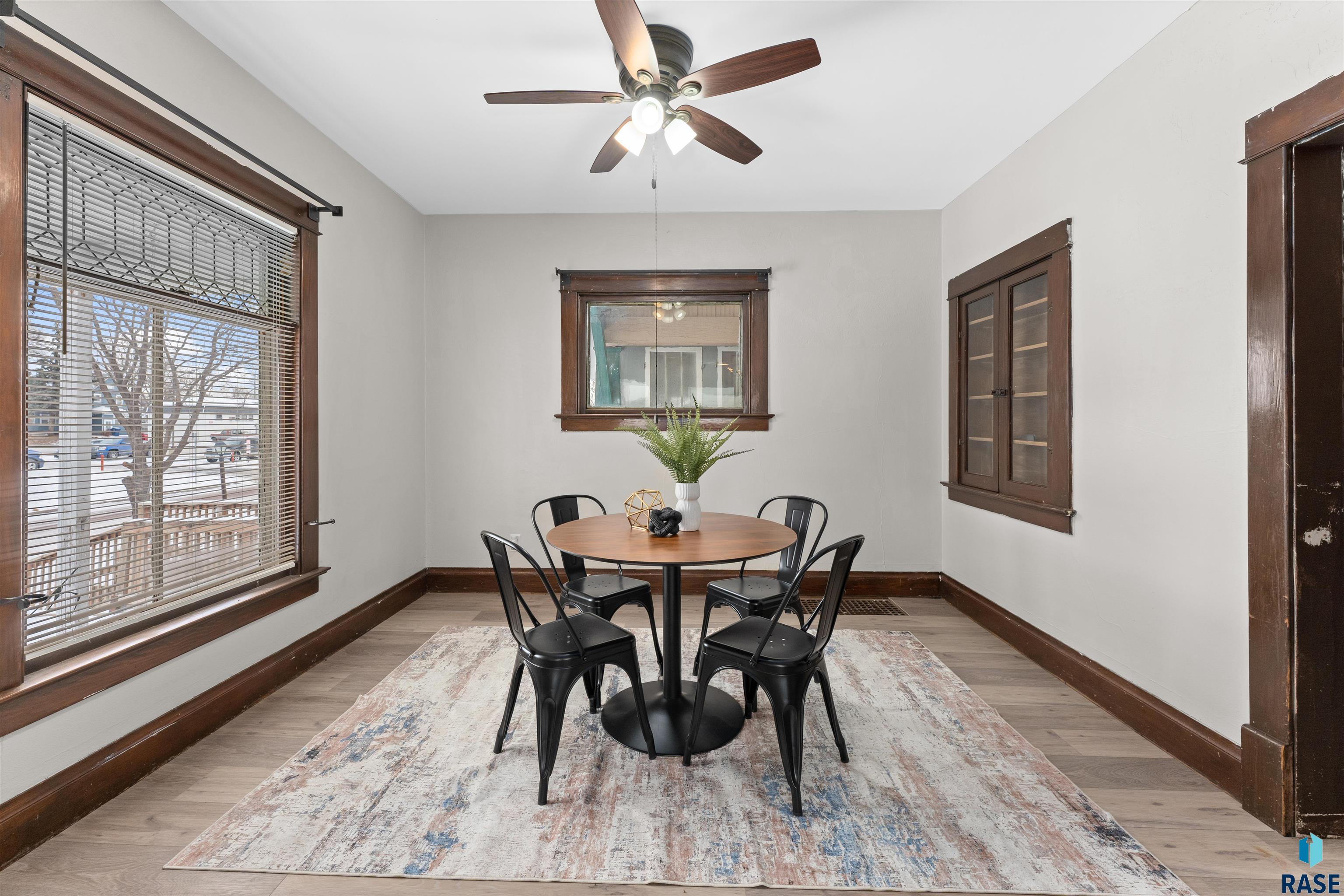 1121 E 9th St Street, Sioux Falls, New Jersey image 9