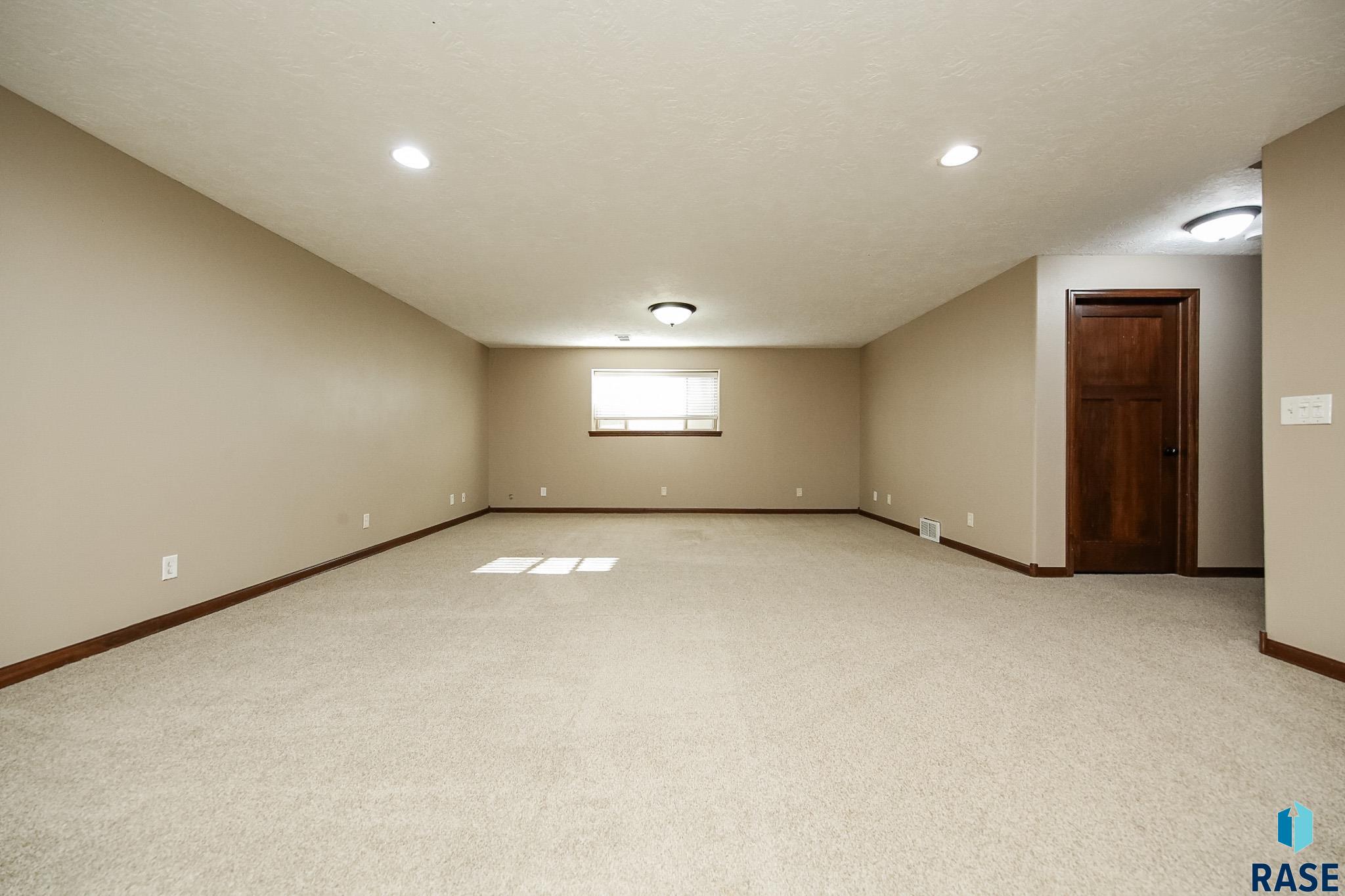 2609 E Sunflower St Street, Brandon, South Dakota image 27