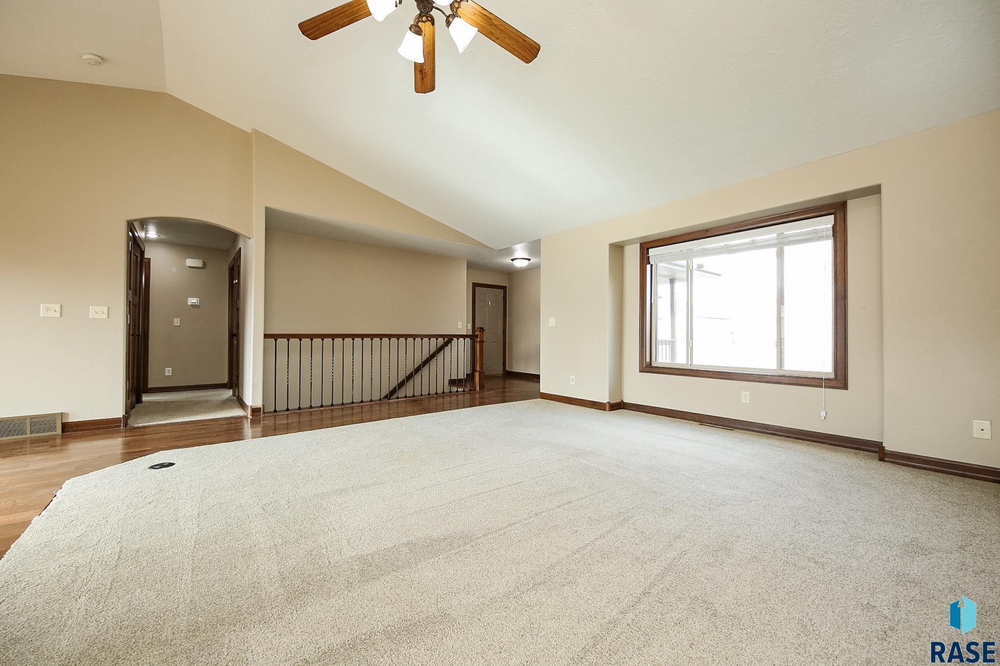 2609 E Sunflower St Street, Brandon, South Dakota image 4