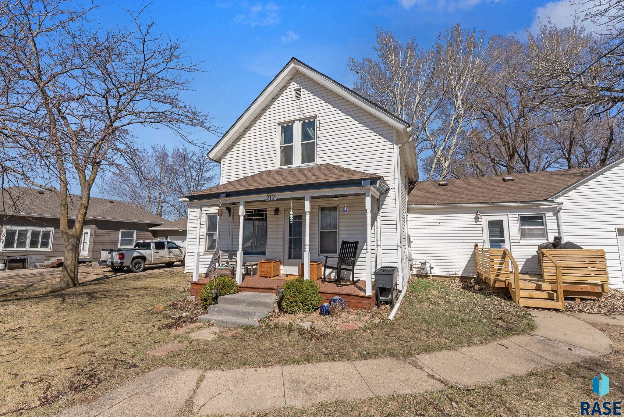 212 W Boynton Ave Avenue, Lennox, South Dakota image 3