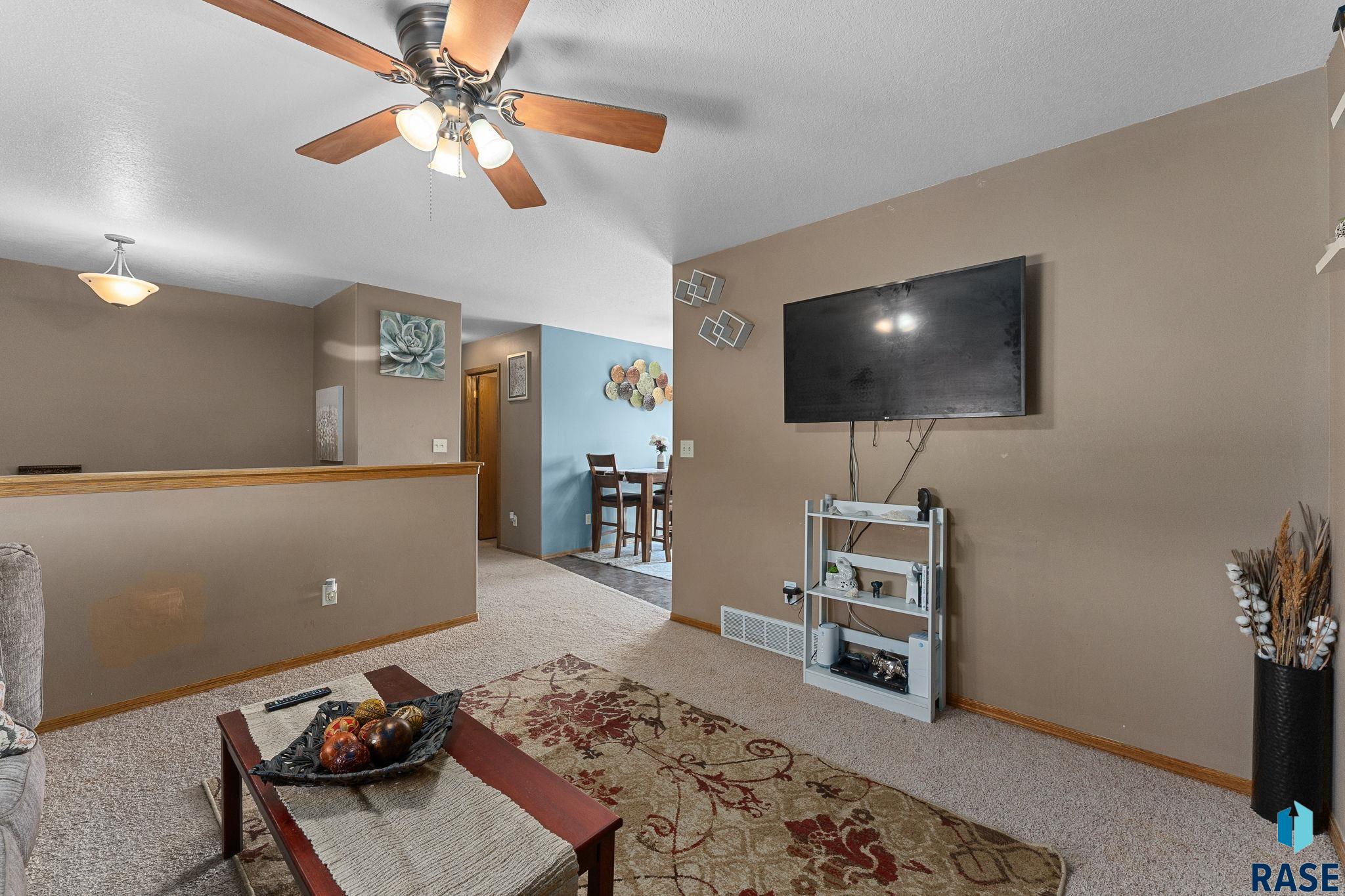611 Teddy St Street, Harrisburg, New Jersey image 4
