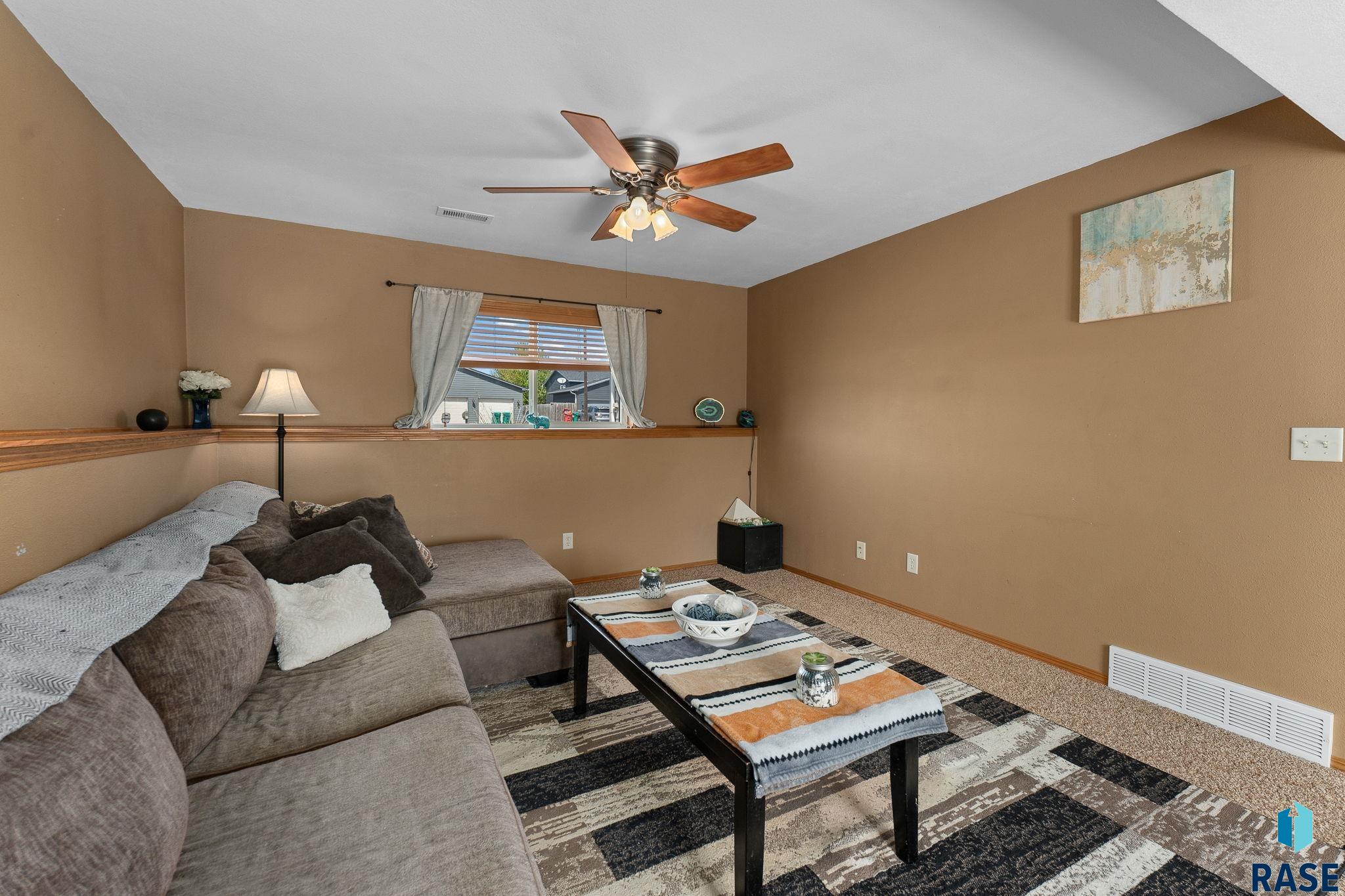 611 Teddy St Street, Harrisburg, New Jersey image 23