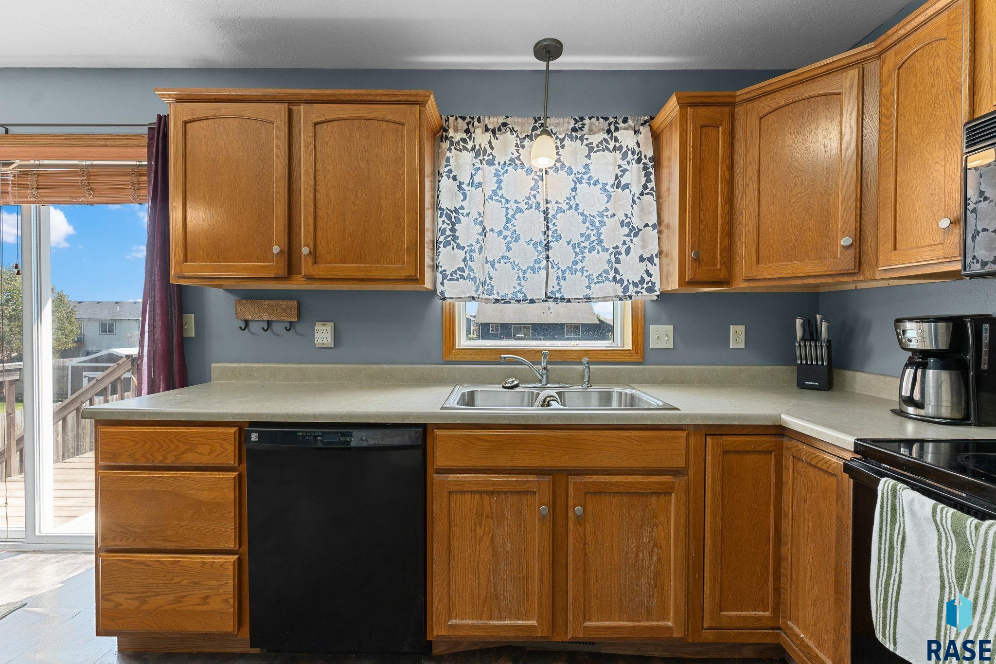 611 Teddy St Street, Harrisburg, New Jersey image 9