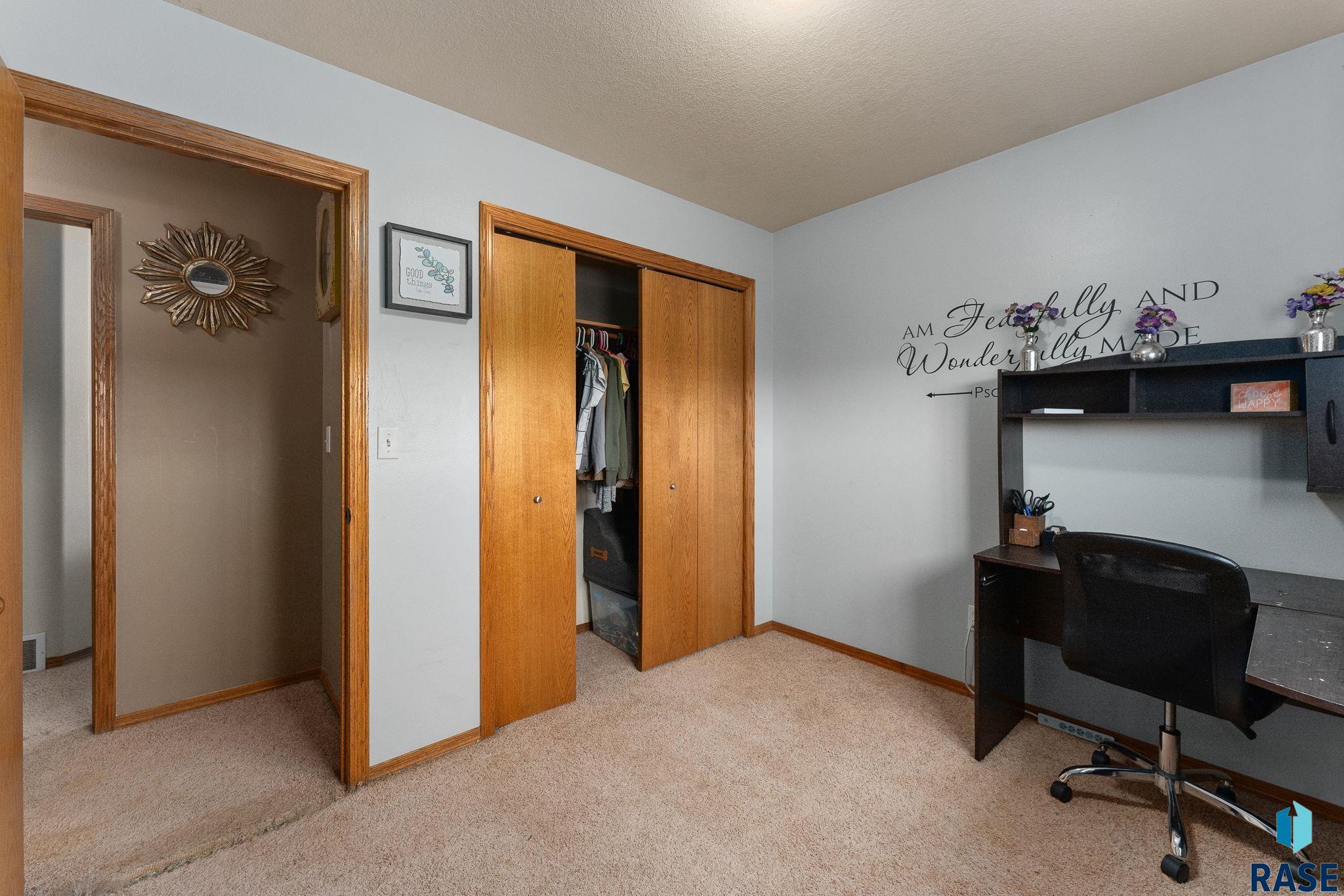 611 Teddy St Street, Harrisburg, New Jersey image 19