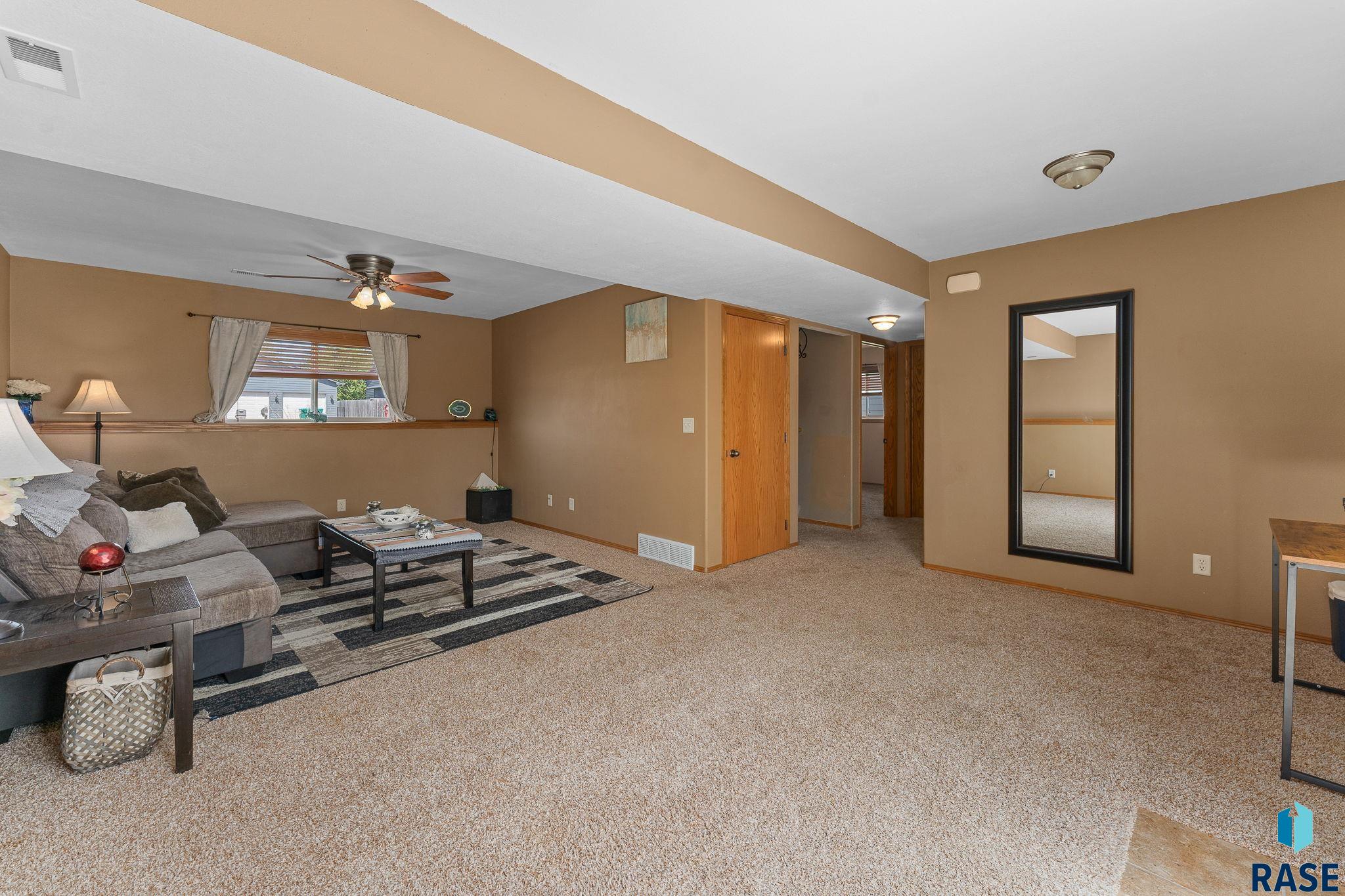 611 Teddy St Street, Harrisburg, New Jersey image 21