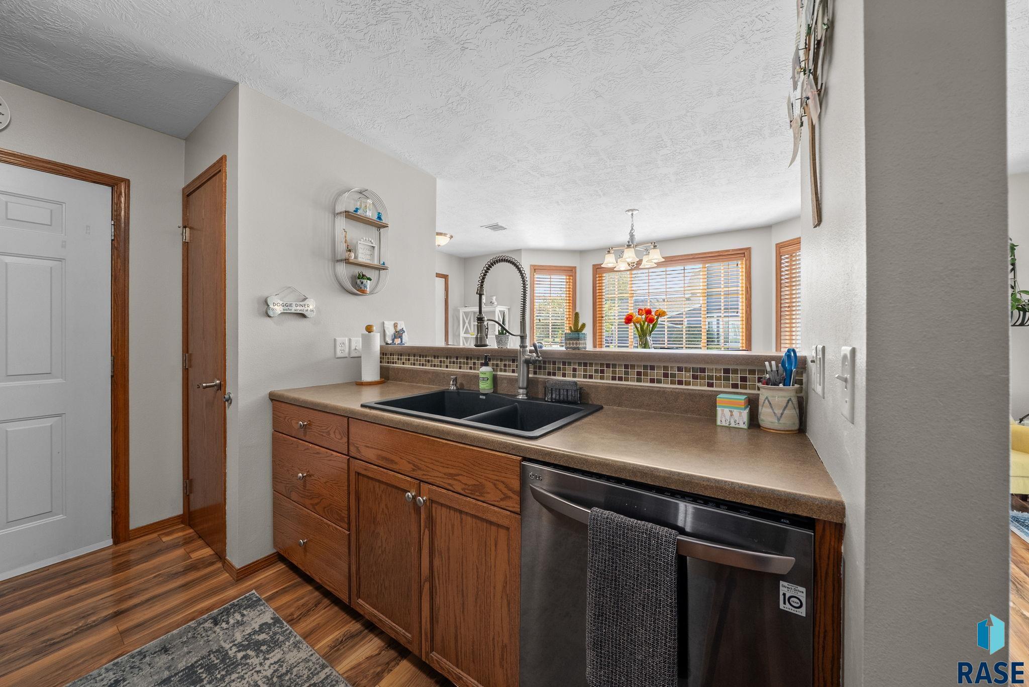 Sioux Falls, South Dakota 57107, United States, 2 Bedrooms Bedrooms, ,1 BathroomBathrooms,Residential,Active,218696