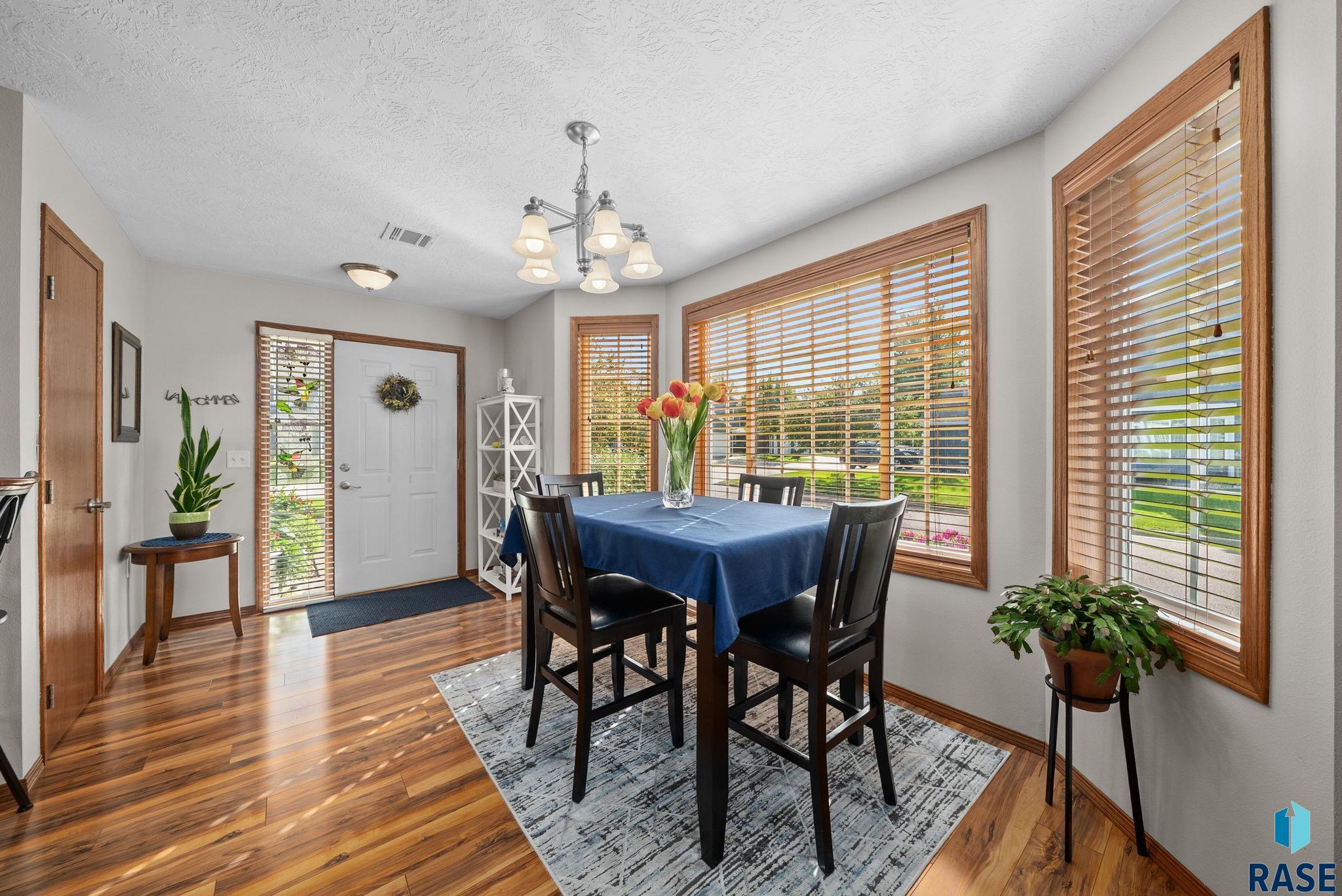 Sioux Falls, South Dakota 57107, United States, 2 Bedrooms Bedrooms, ,1 BathroomBathrooms,Residential,Active,218696