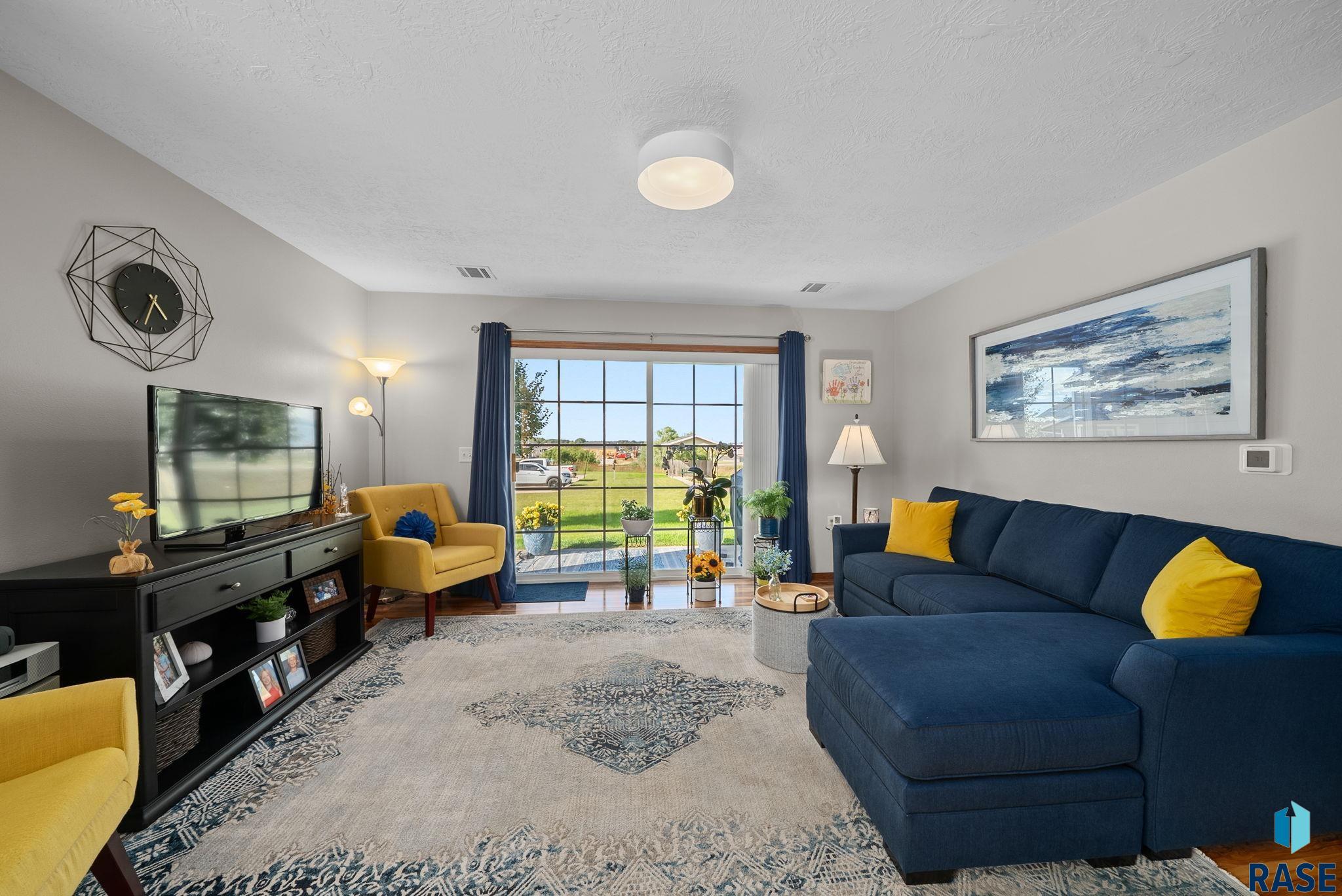 Sioux Falls, South Dakota 57107, United States, 2 Bedrooms Bedrooms, ,1 BathroomBathrooms,Residential,Active,218696