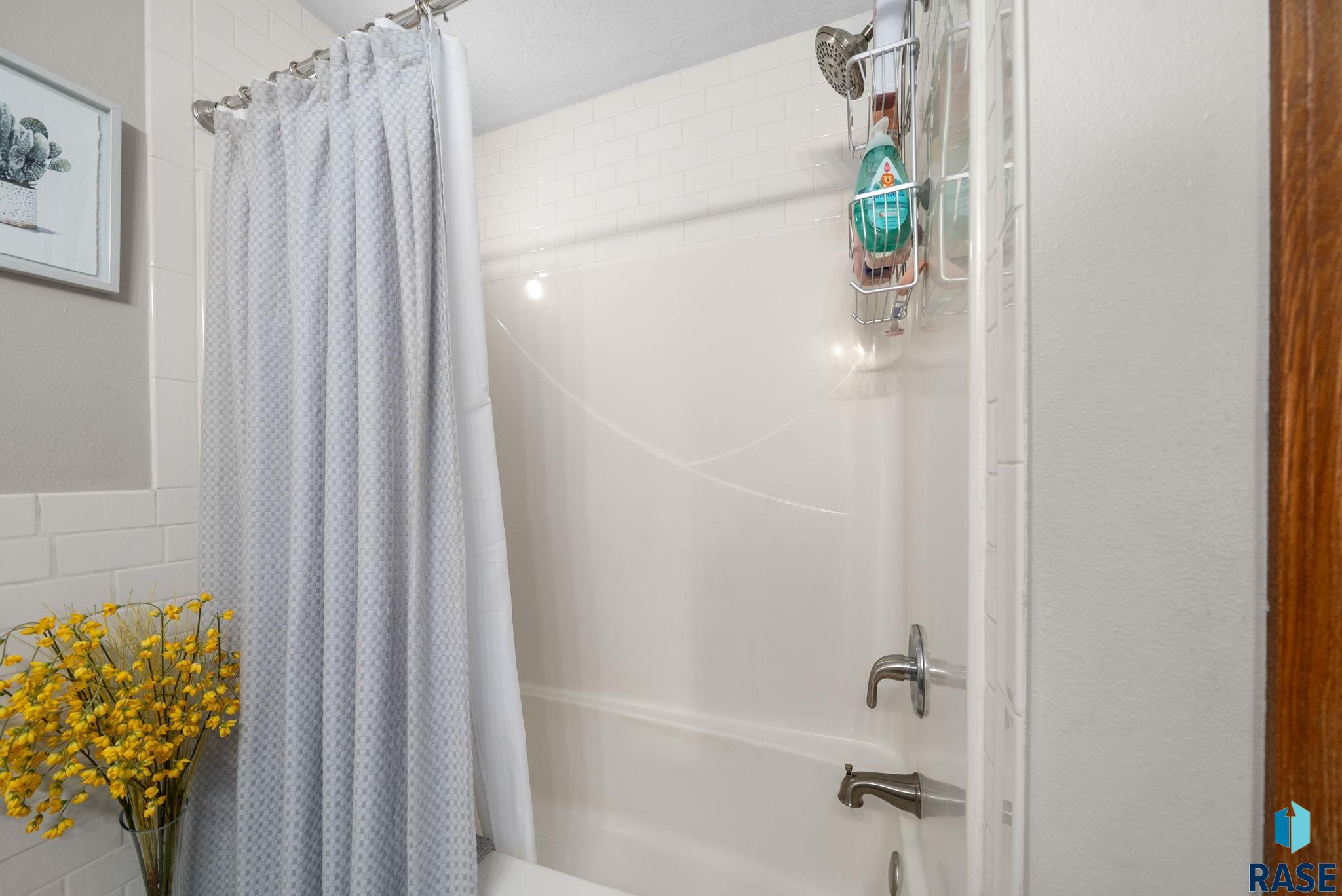 Sioux Falls, South Dakota 57107, United States, 2 Bedrooms Bedrooms, ,1 BathroomBathrooms,Residential,Active,218696