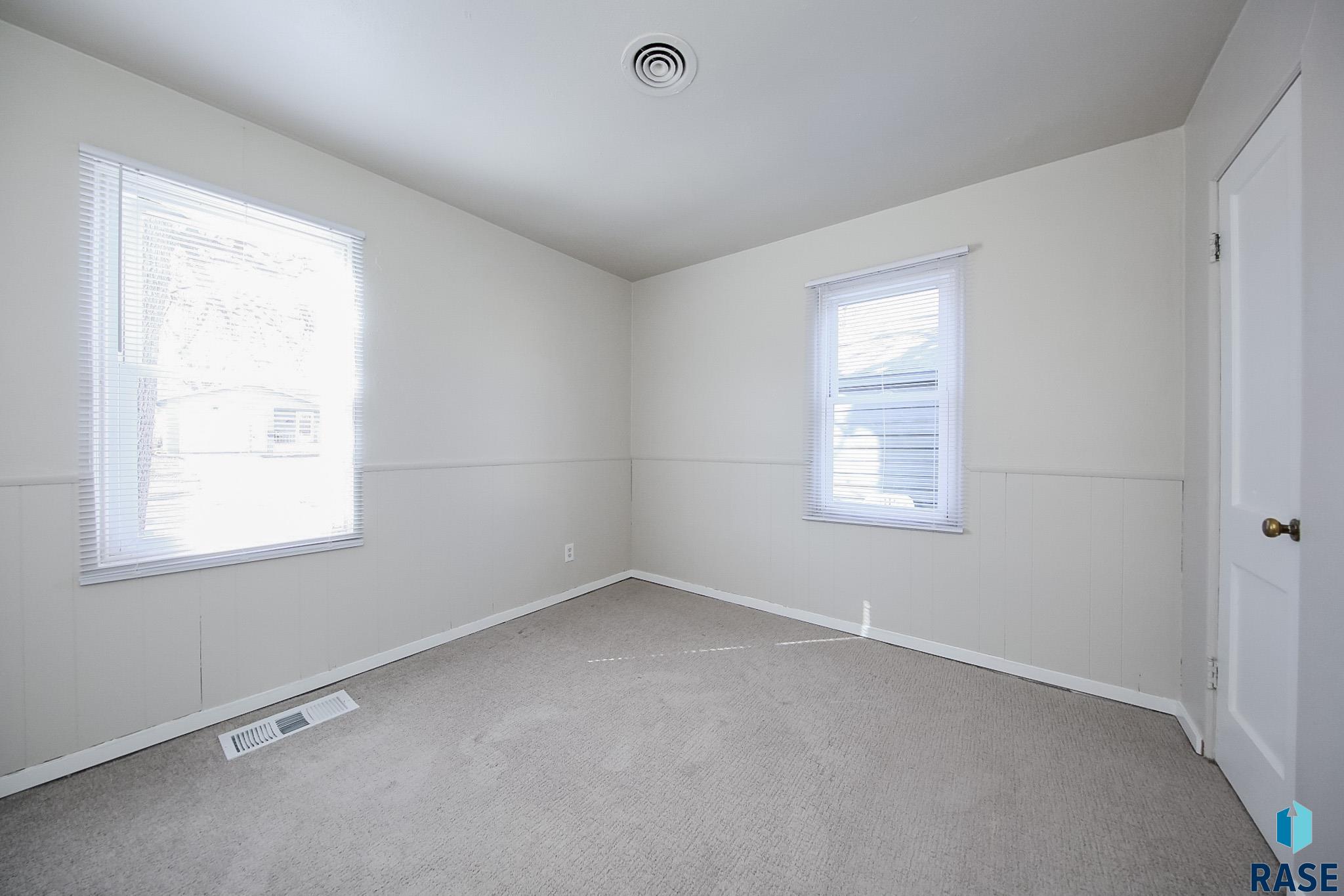 1933 S Lake Ave Avenue, Sioux Falls, South Dakota image 11