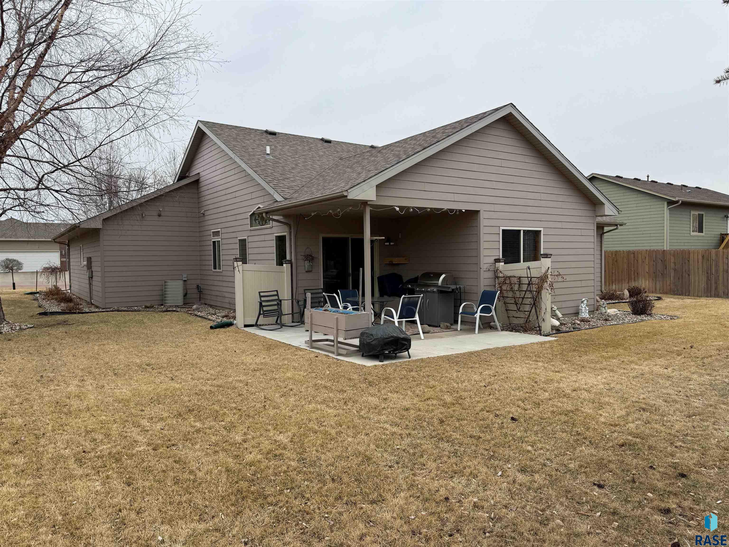 800 W Sterling Oak Cir Circle, Sioux Falls, South Dakota image 2