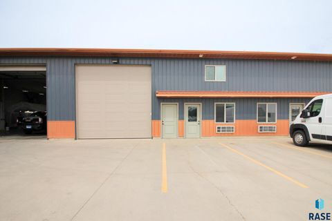 Photo of 601 S Watson Ave 110 #110, Sioux Falls, SD 57107 (MLS # 22502595)