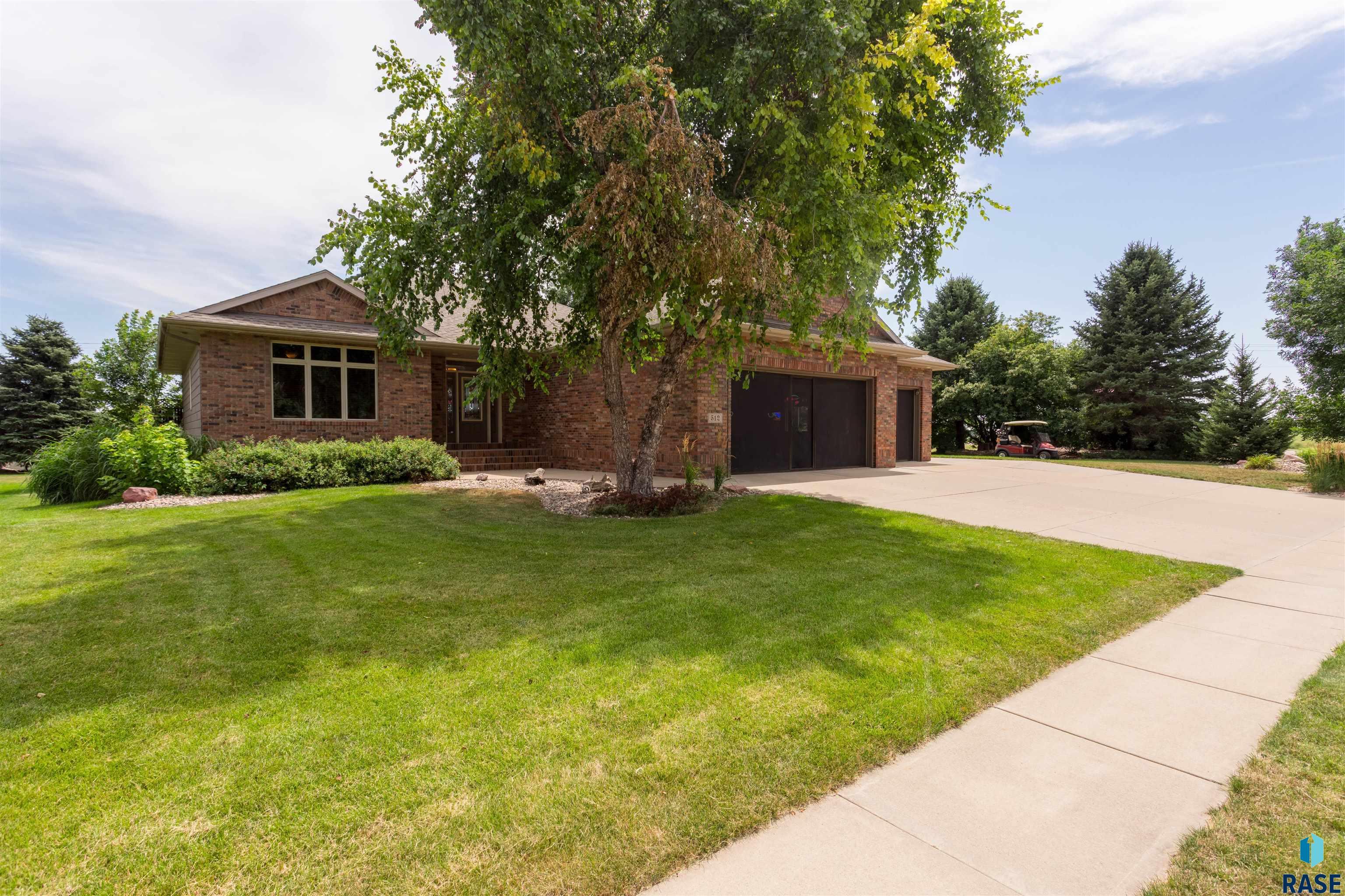 512 S Country Club Ave Avenue, Brandon, South Dakota image 2