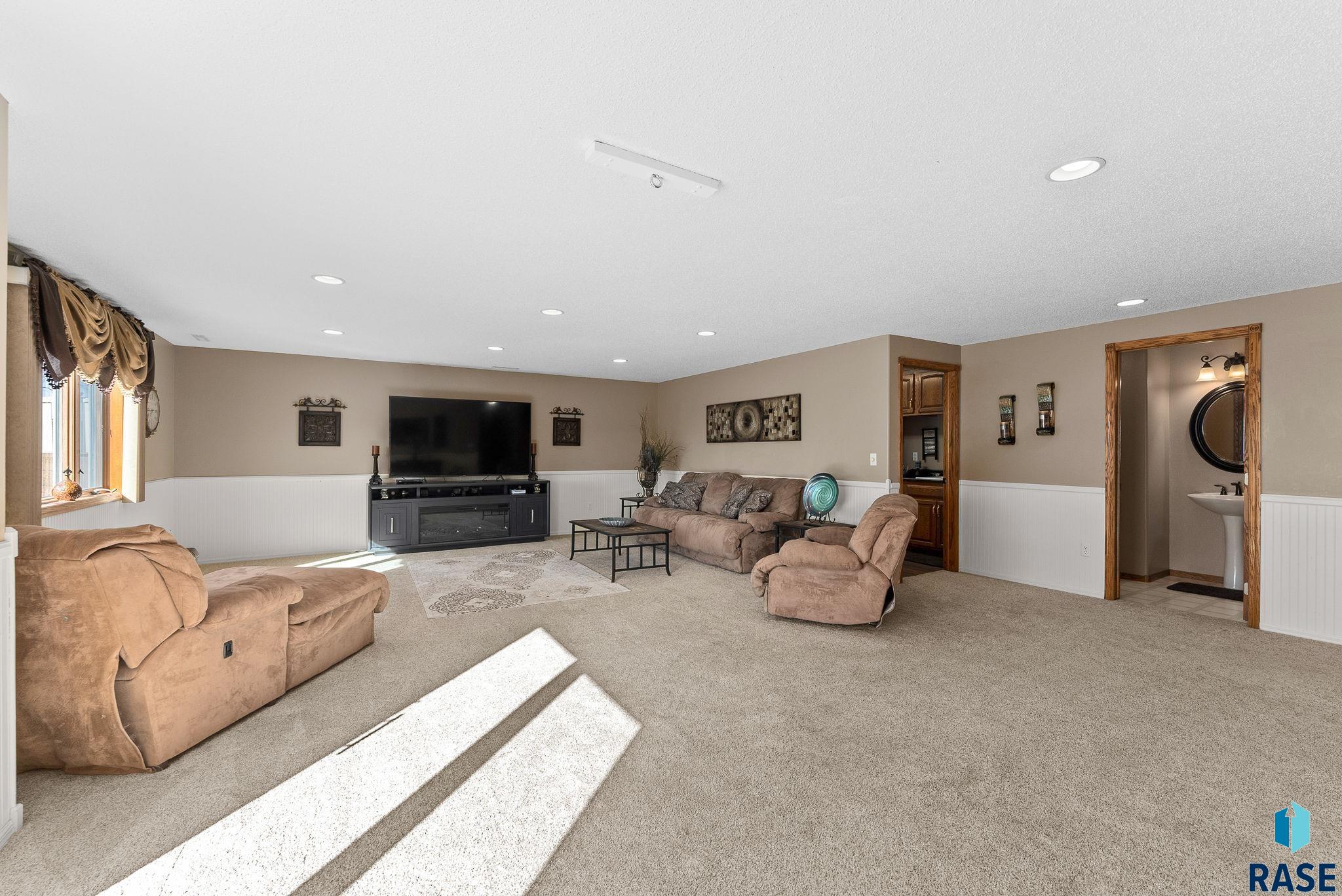 1001 Westview Dr Drive, Dell Rapids, South Dakota image 17