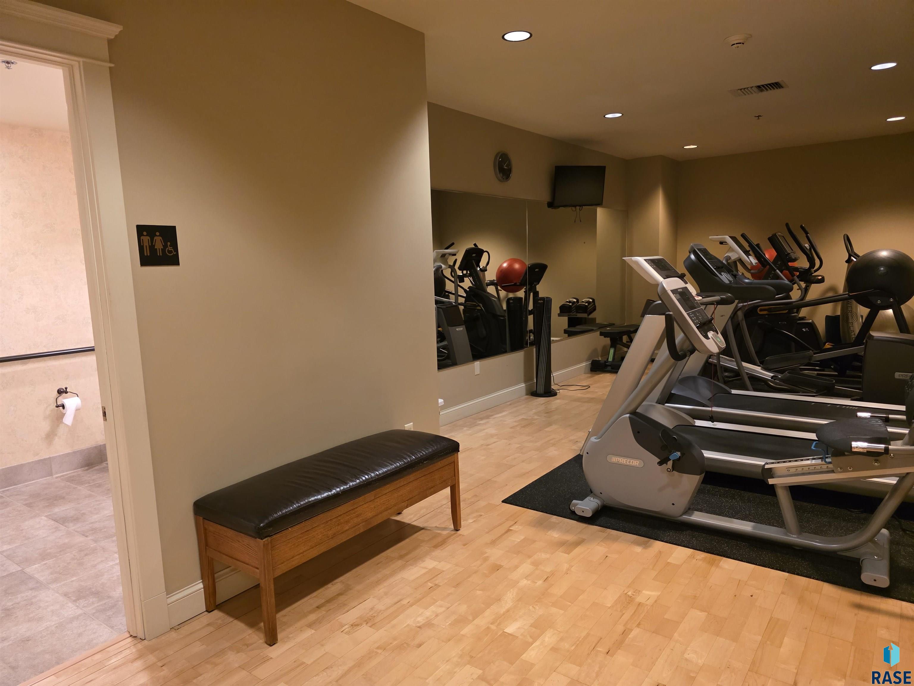 2908 W 37th Cir Circle #302, Sioux Falls, New Jersey image 43