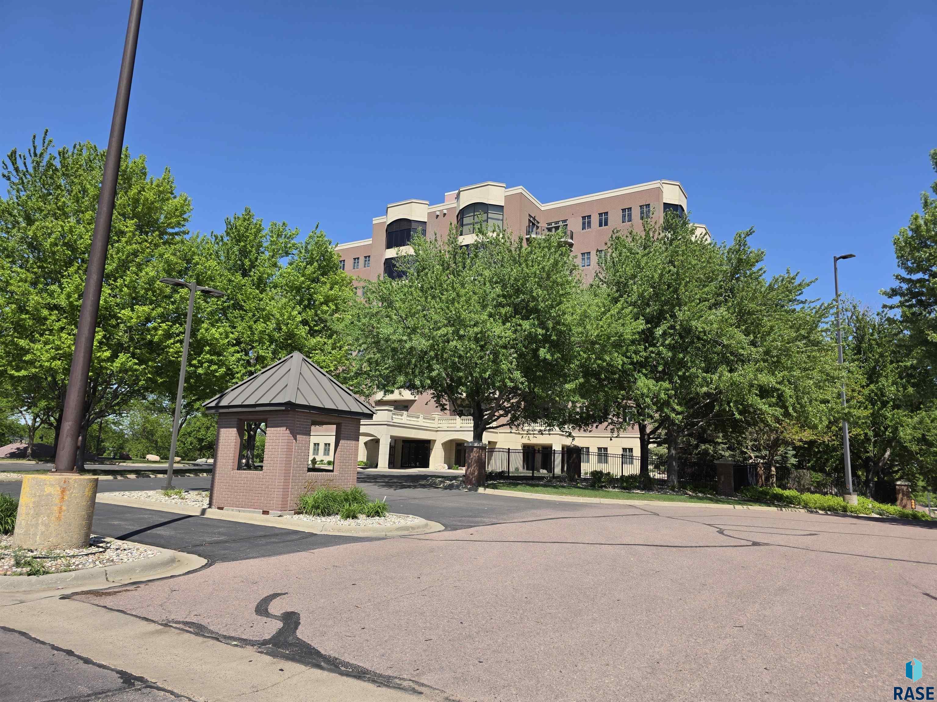2908 W 37th Cir Circle #302, Sioux Falls, New Jersey image 2
