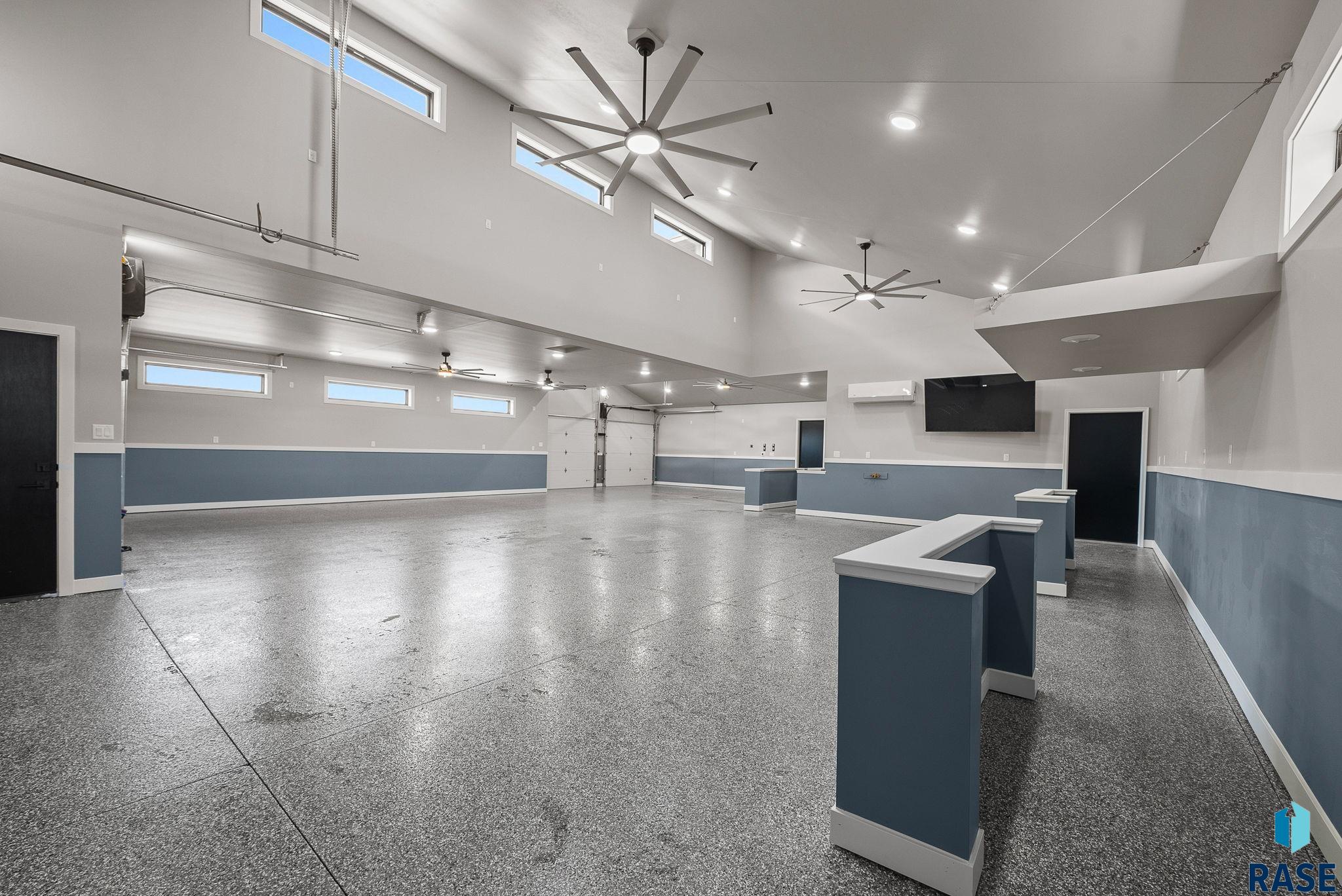 Sioux Falls, South Dakota 57110, United States, 3 Bedrooms Bedrooms, ,3 BathroomsBathrooms,Residential,Active,124067