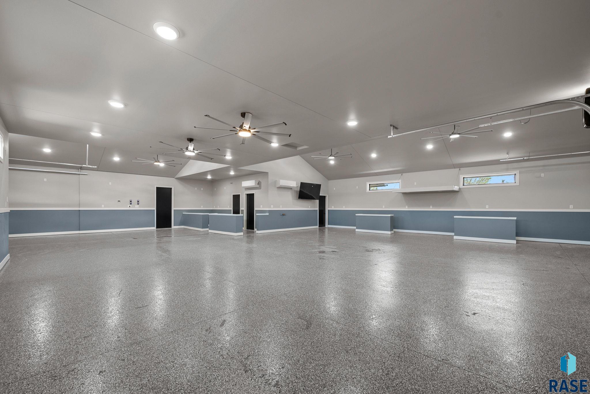 Sioux Falls, South Dakota 57110, United States, 3 Bedrooms Bedrooms, ,3 BathroomsBathrooms,Residential,Active,124067