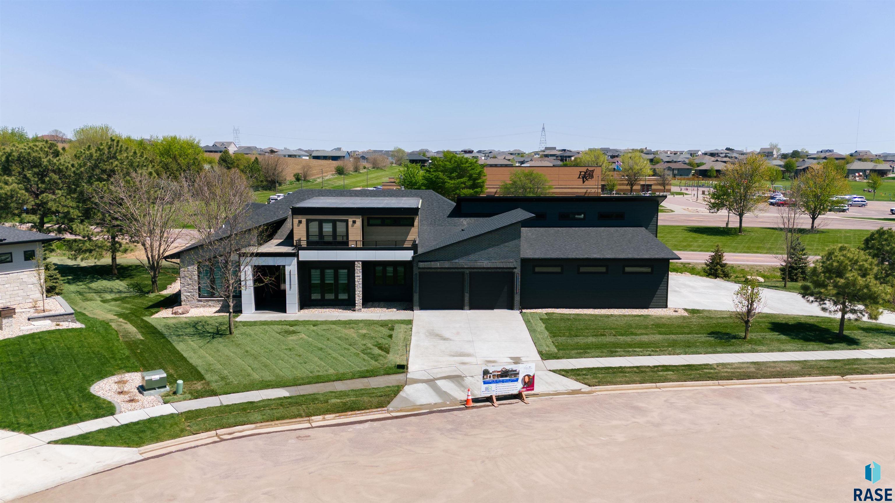 Sioux Falls, South Dakota 57110, United States, 3 Bedrooms Bedrooms, ,3 BathroomsBathrooms,Residential,Active,124067