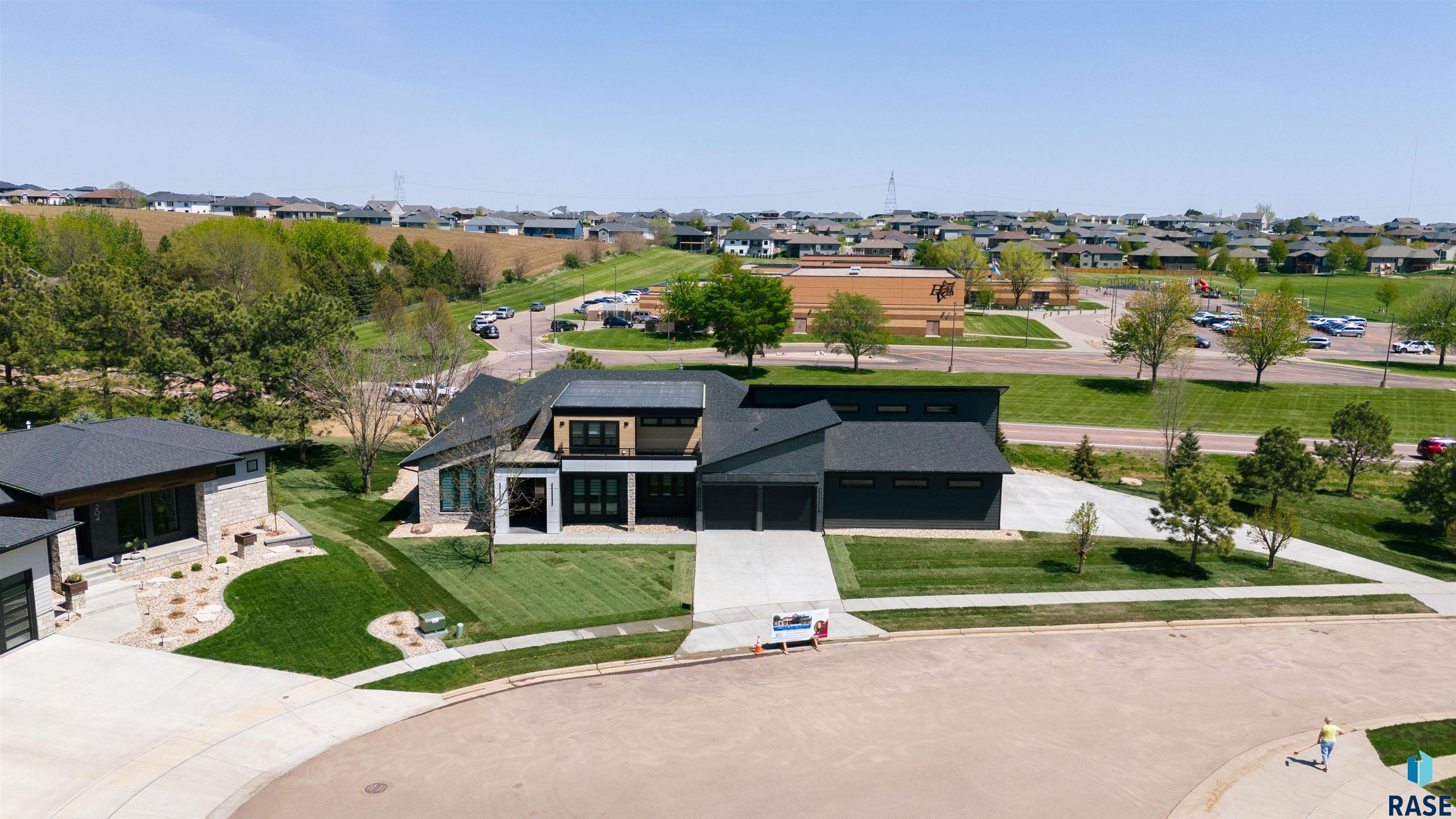 Sioux Falls, South Dakota 57110, United States, 3 Bedrooms Bedrooms, ,3 BathroomsBathrooms,Residential,Active,124067