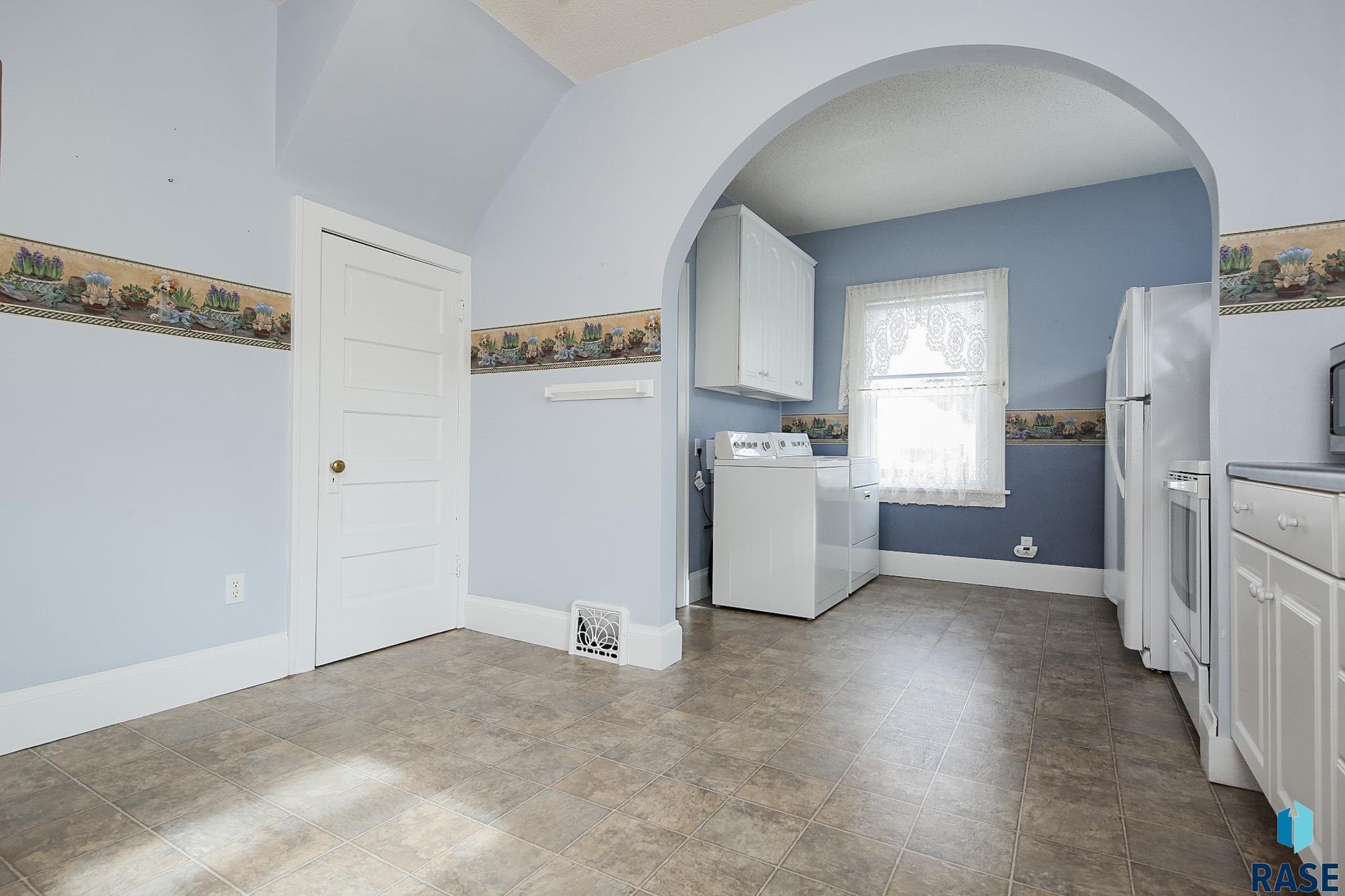 1009 3rd St Street, Garretson, New Jersey image 7