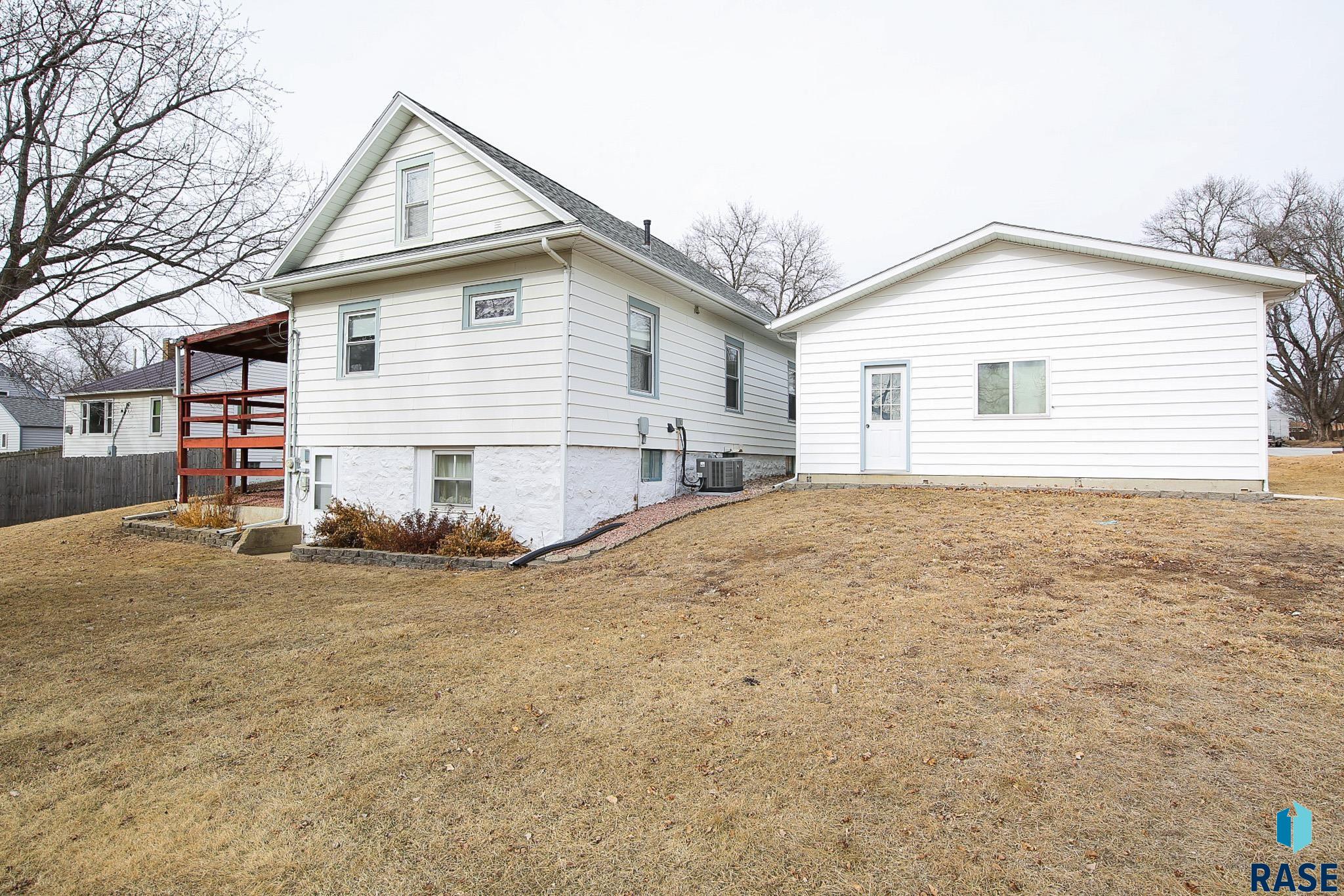 1009 3rd St Street, Garretson, New Jersey image 6