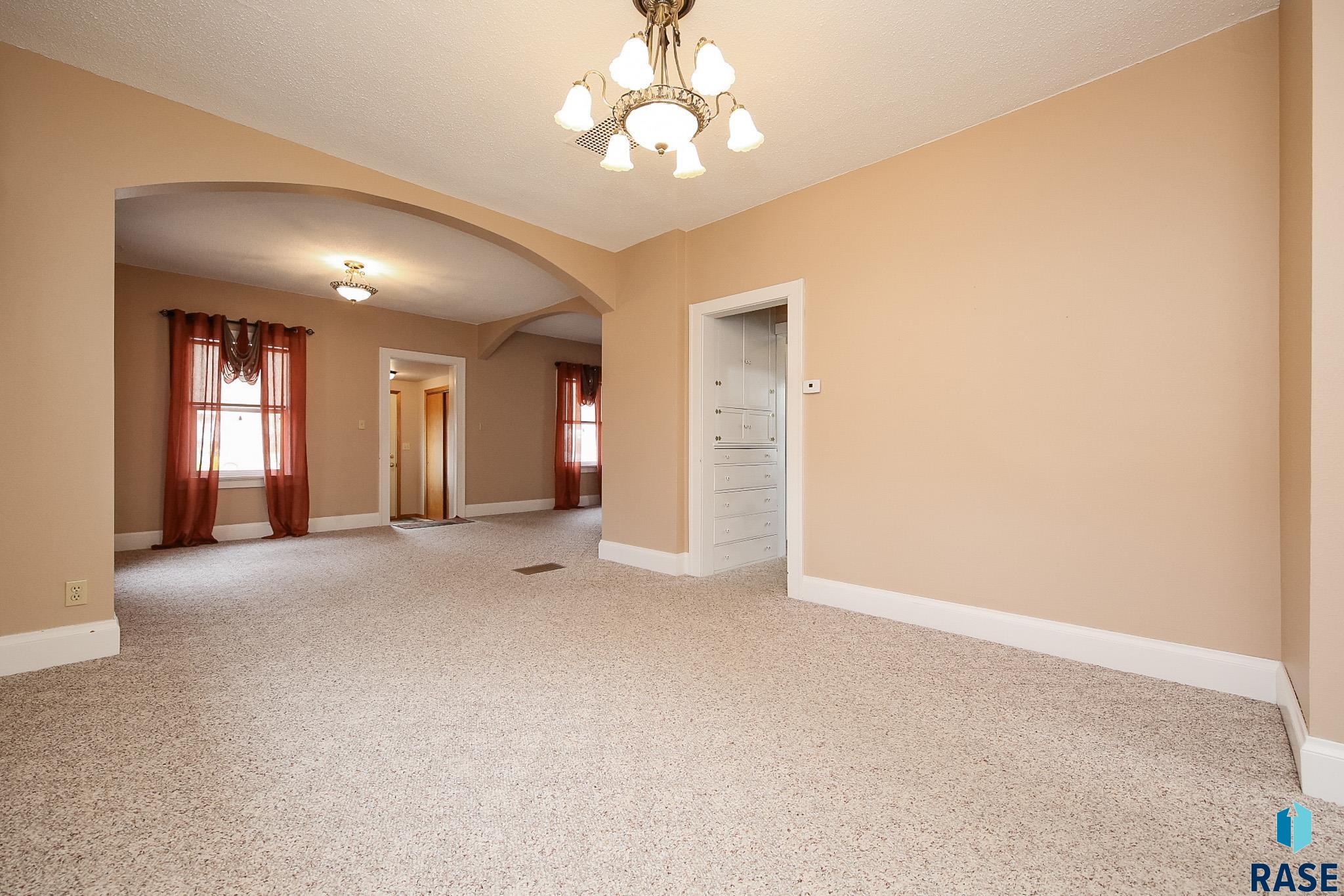 1009 3rd St Street, Garretson, New Jersey image 15