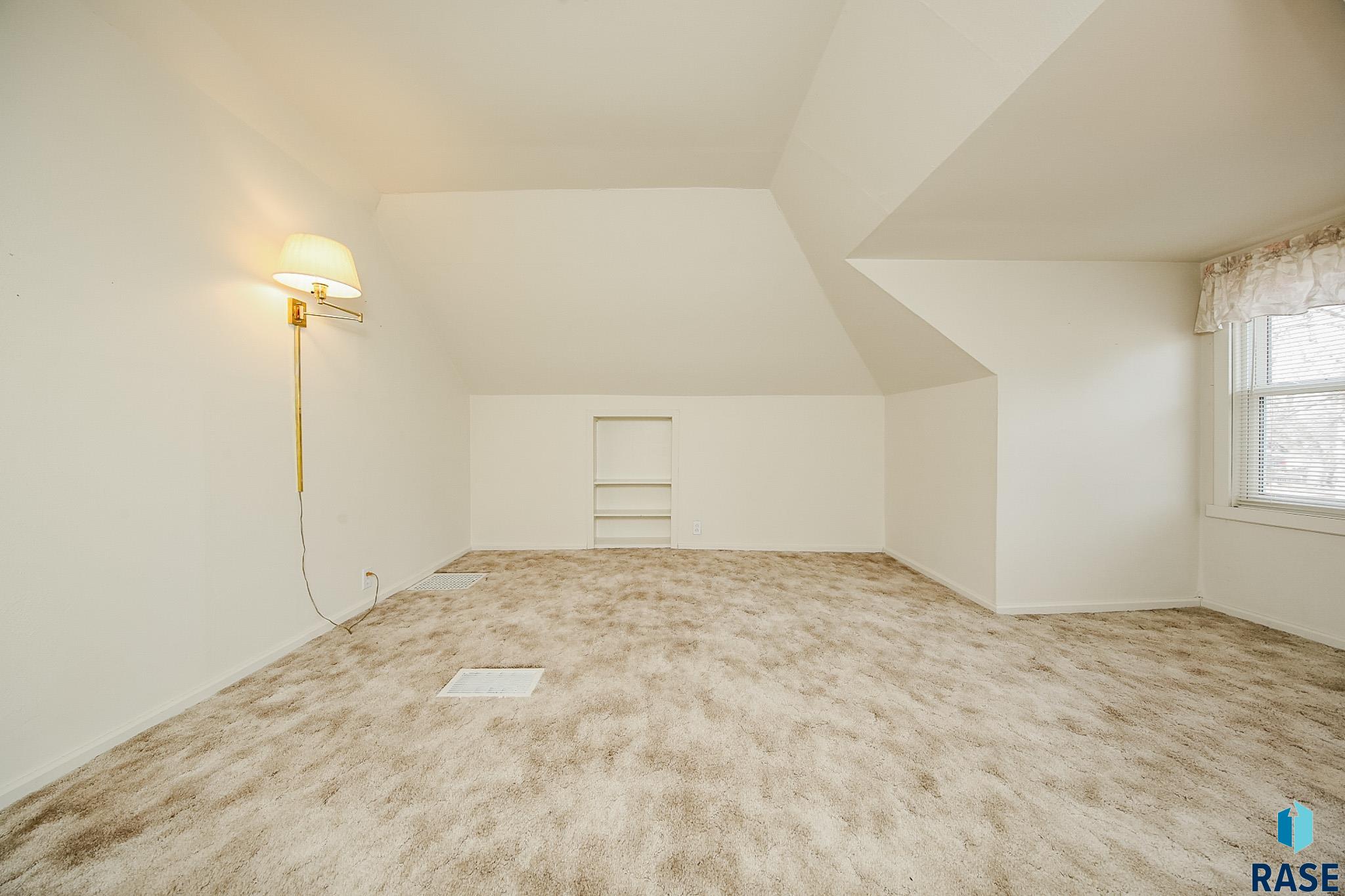 1009 3rd St Street, Garretson, New Jersey image 19