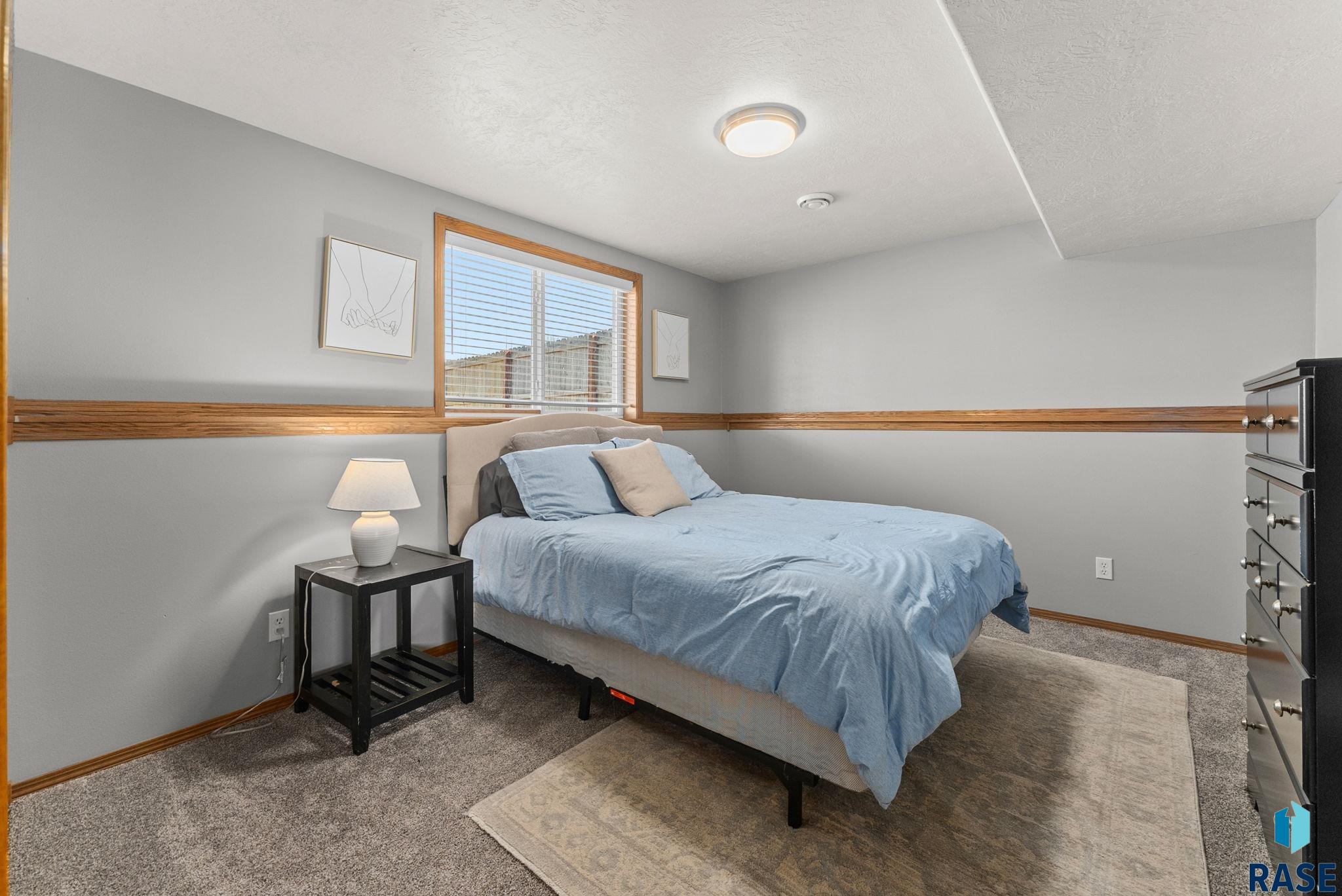 Sioux Falls, South Dakota 57106, United States, 3 Bedrooms Bedrooms, ,2 BathroomsBathrooms,Residential,Contingent,102372