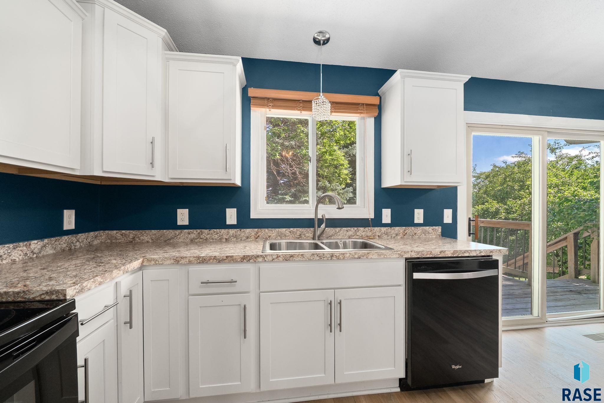 Sioux Falls, South Dakota 57110, United States, 3 Bedrooms Bedrooms, ,2 BathroomsBathrooms,Residential,Active,178704