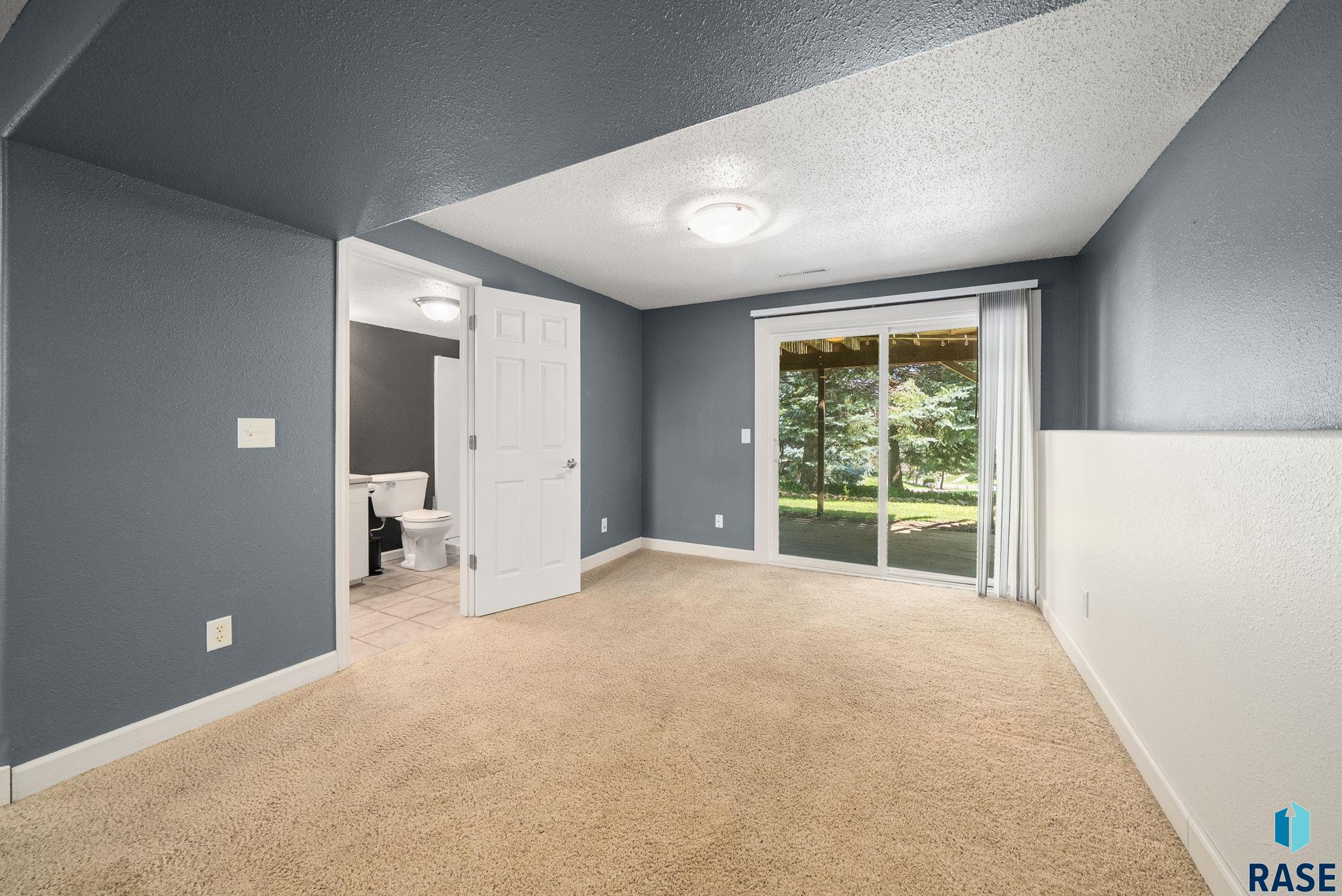 Sioux Falls, South Dakota 57110, United States, 3 Bedrooms Bedrooms, ,2 BathroomsBathrooms,Residential,Active,178704