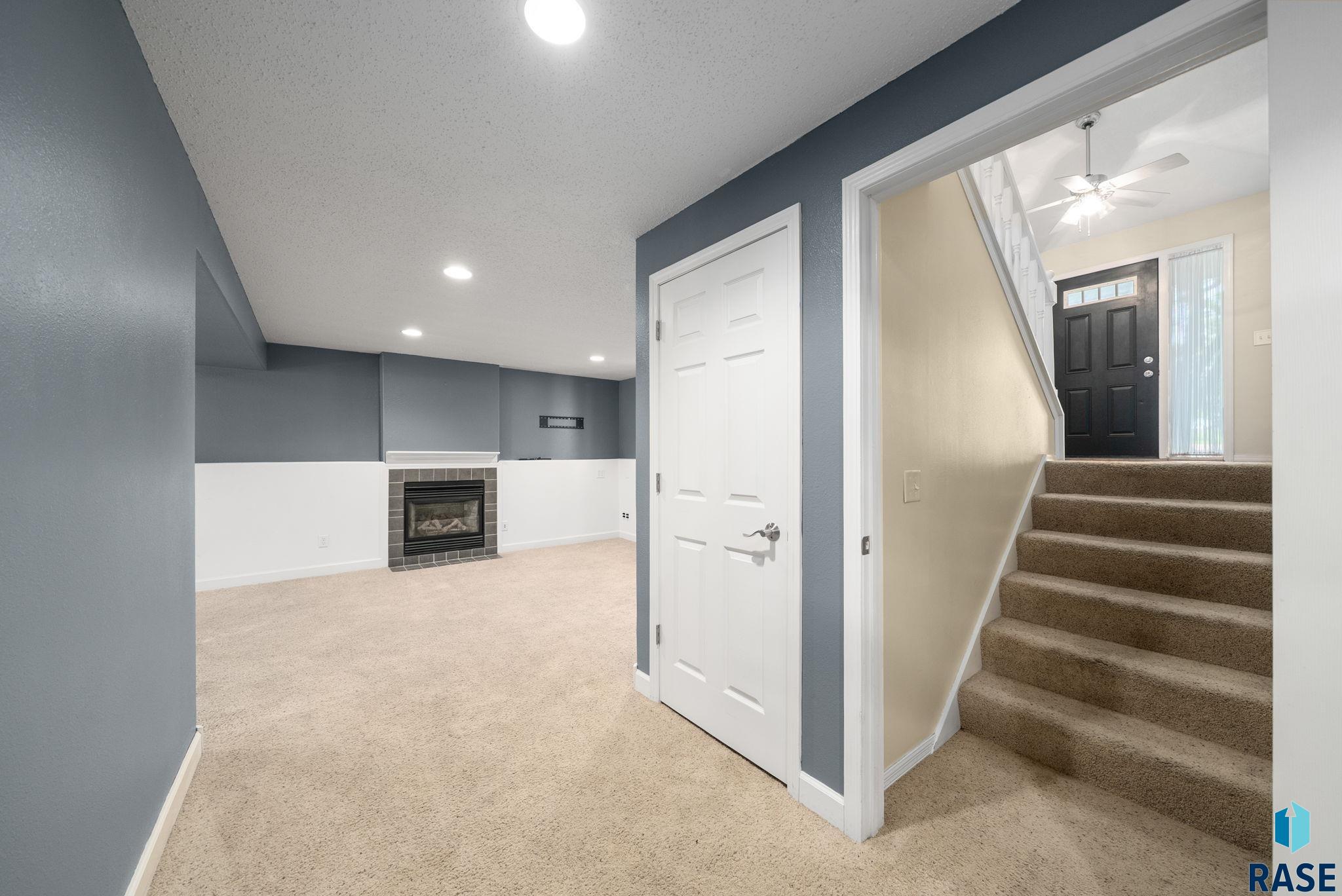 Sioux Falls, South Dakota 57110, United States, 3 Bedrooms Bedrooms, ,2 BathroomsBathrooms,Residential,Active,178704