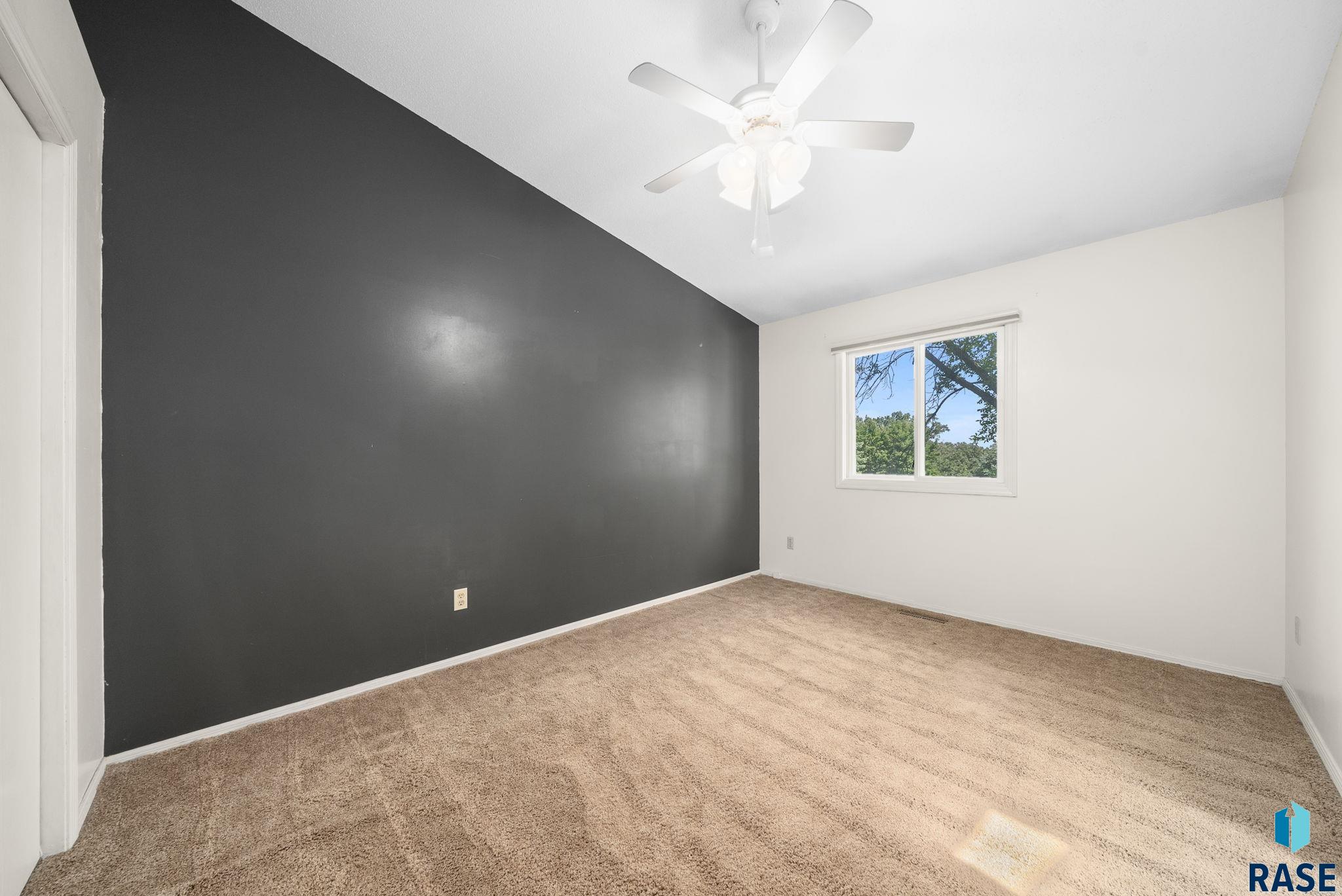 Sioux Falls, South Dakota 57110, United States, 3 Bedrooms Bedrooms, ,2 BathroomsBathrooms,Residential,Active,178704