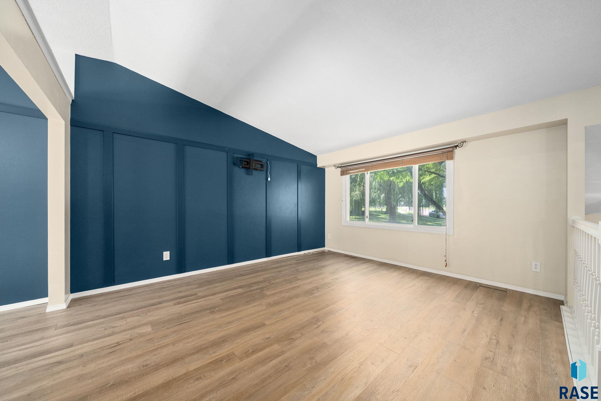 Sioux Falls, South Dakota 57110, United States, 3 Bedrooms Bedrooms, ,2 BathroomsBathrooms,Residential,Active,178704