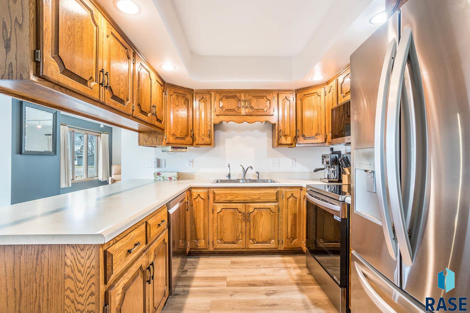703 E Maple St Street, Parkston, South Dakota image 9